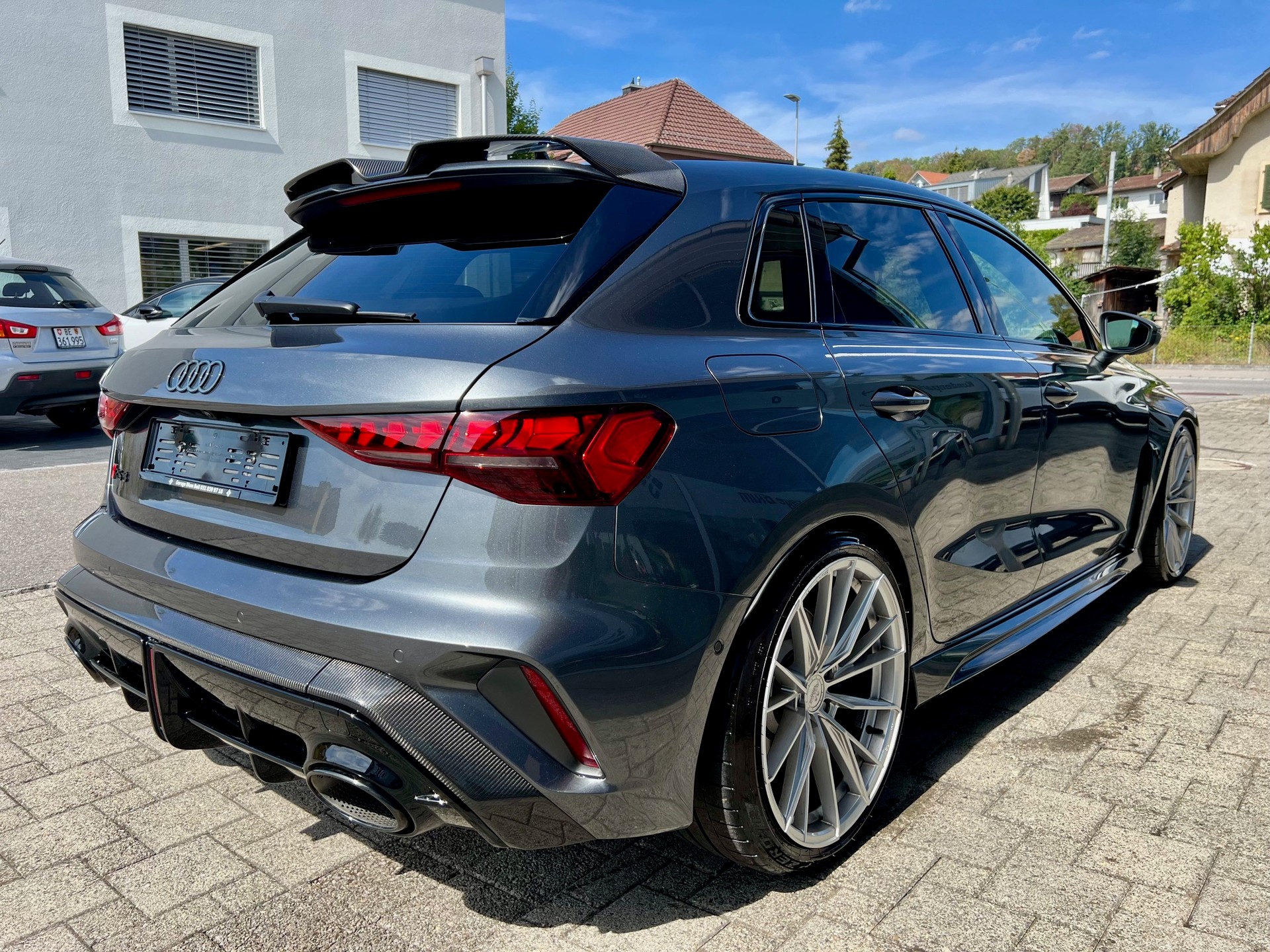 AUDI RS3 Sportback 2.5 TSI quattro S-tronic-image-10