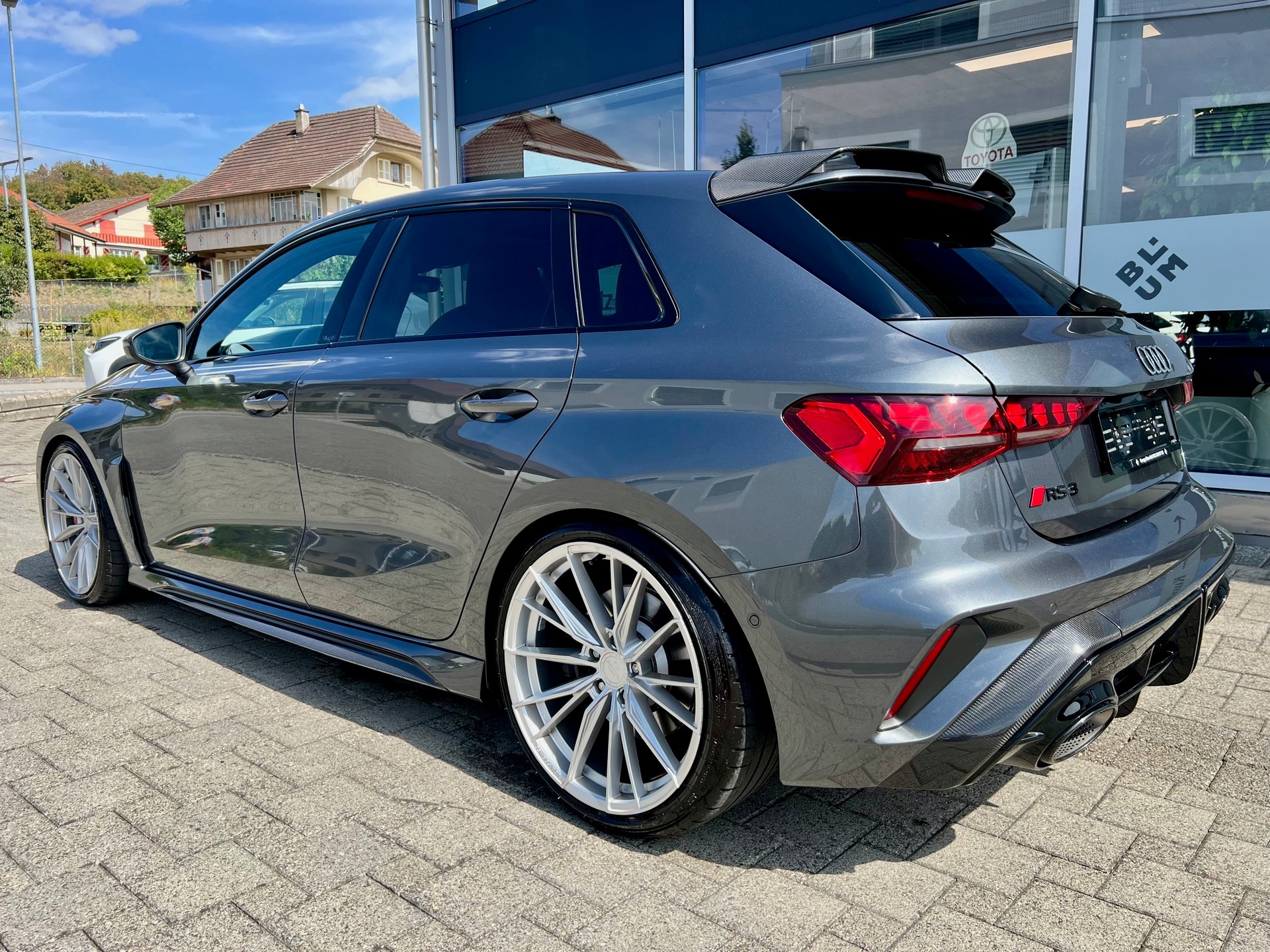 AUDI RS3 Sportback 2.5 TSI quattro S-tronic-image-7