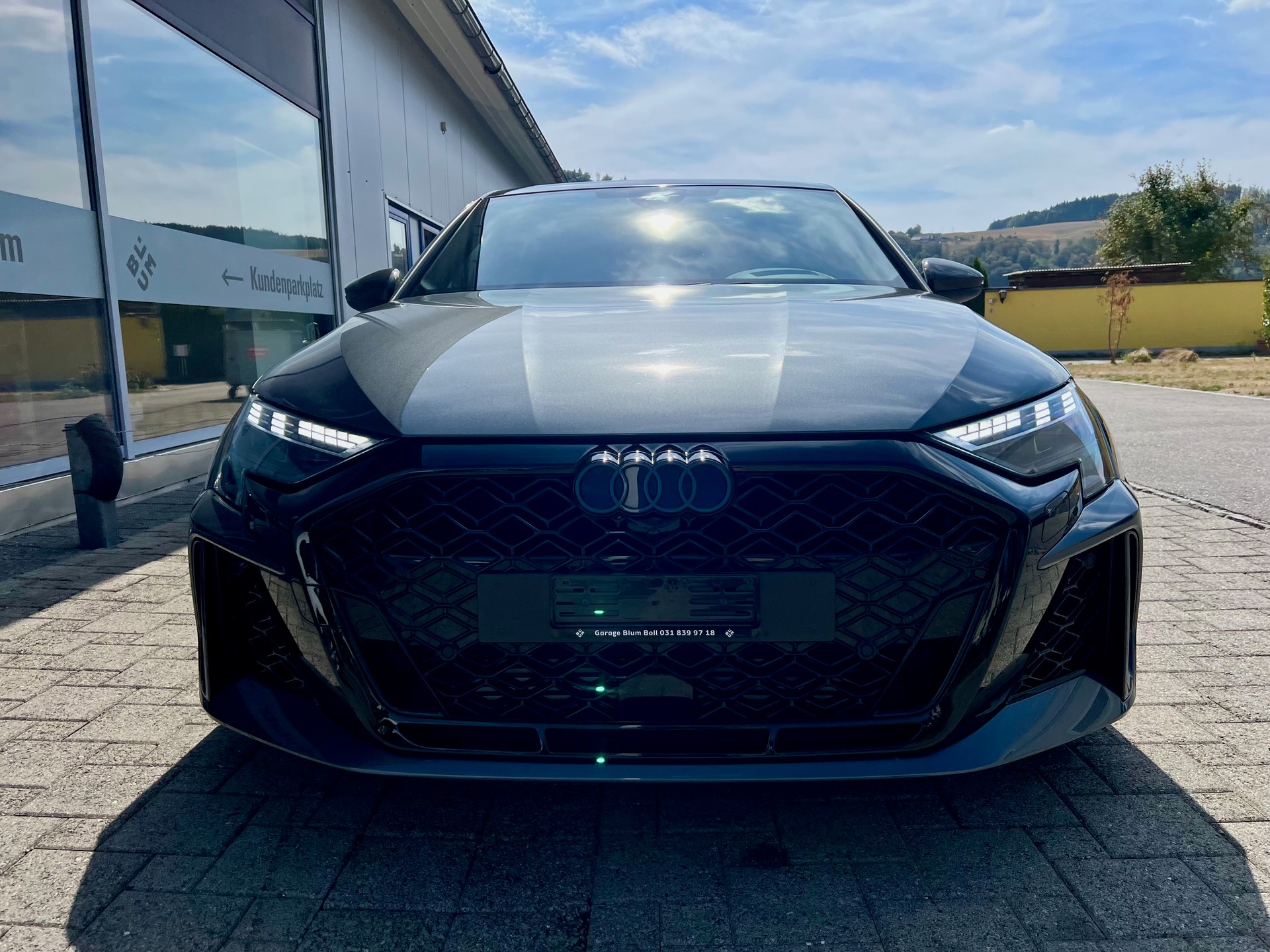AUDI RS3 Sportback 2.5 TSI quattro S-tronic-image-3