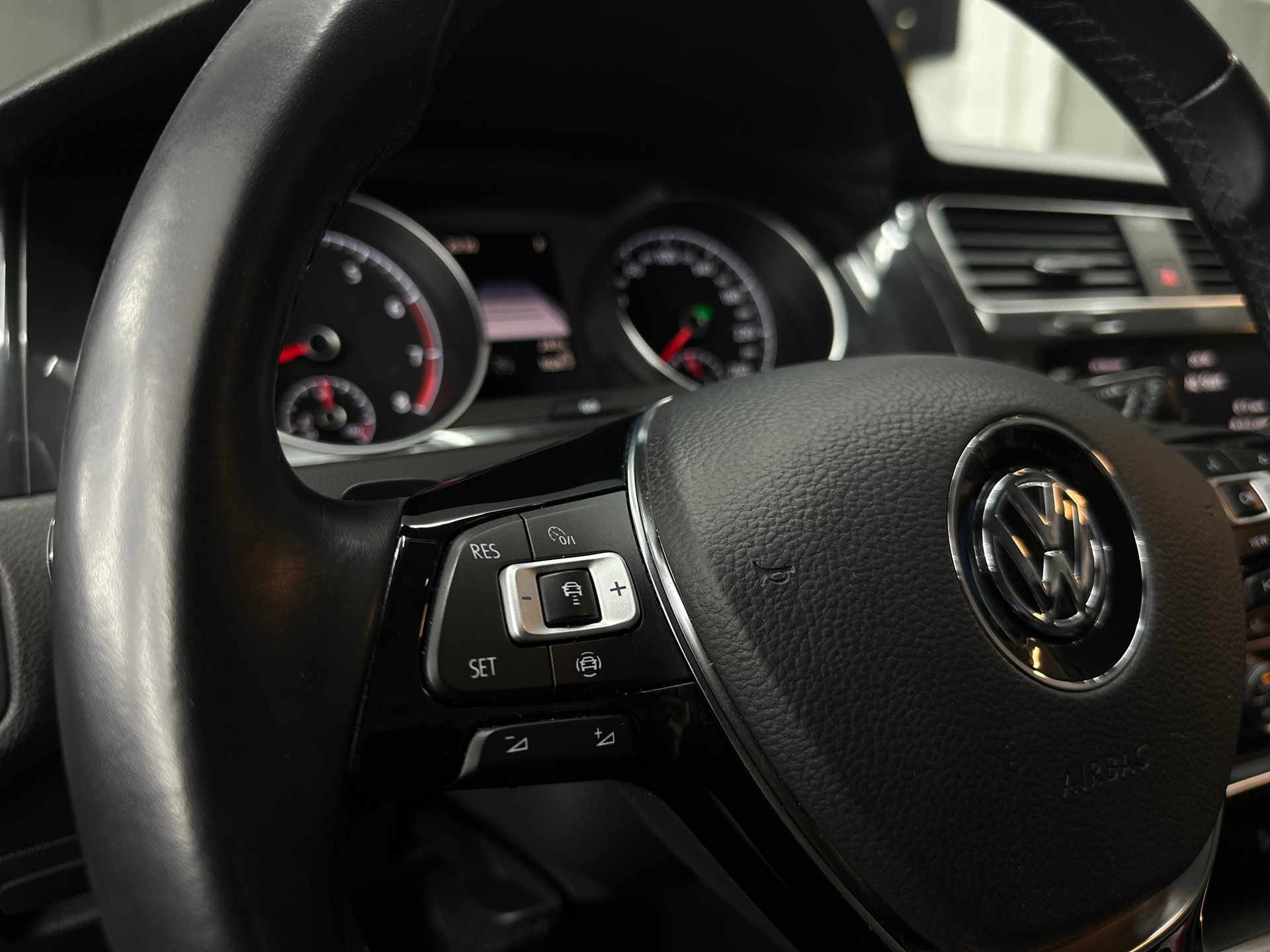 VW Golf 1.5 TSI EVO Comfortline DSG-image-8