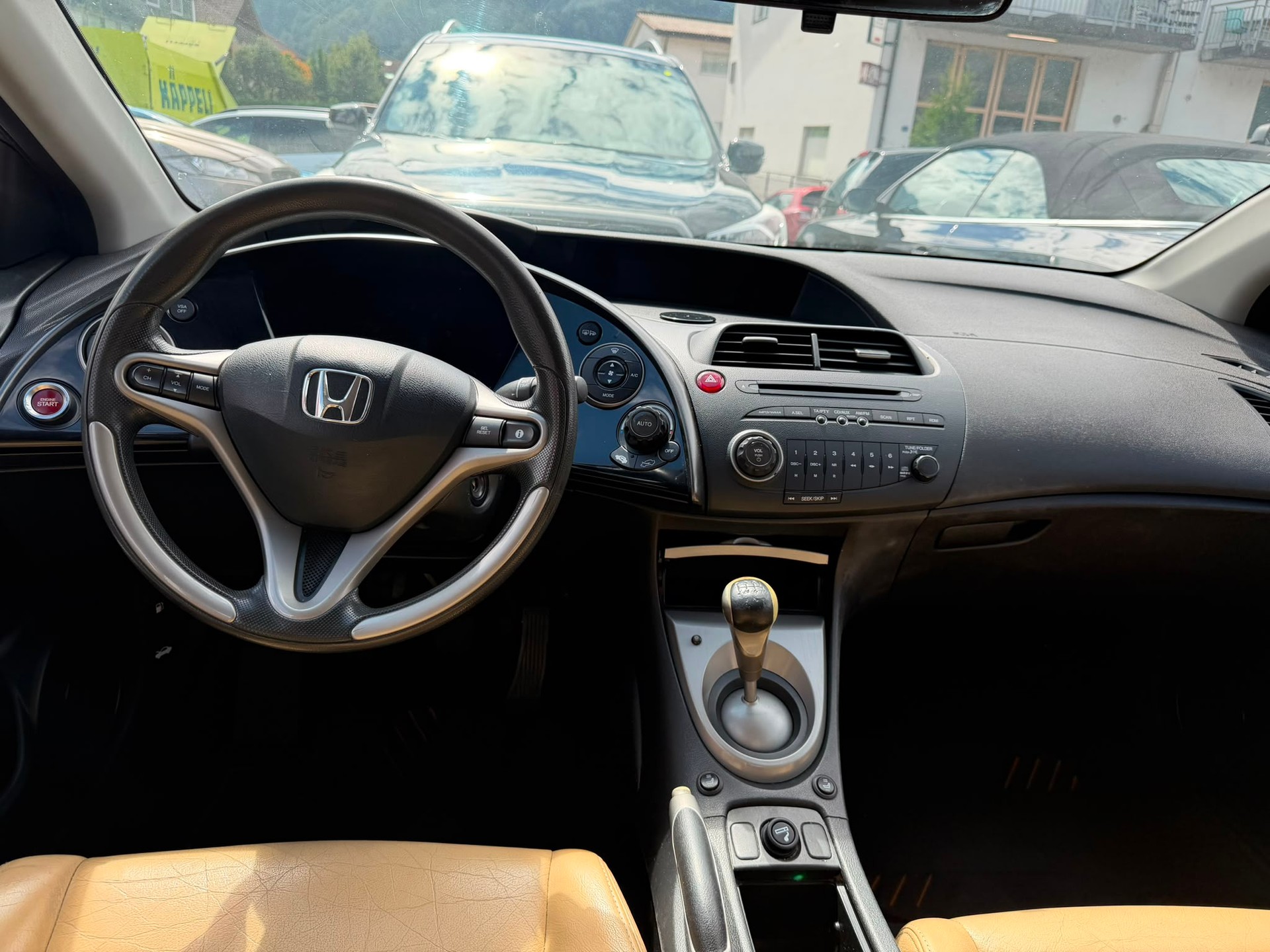 HONDA Civic 1.4i Comfort-image-8