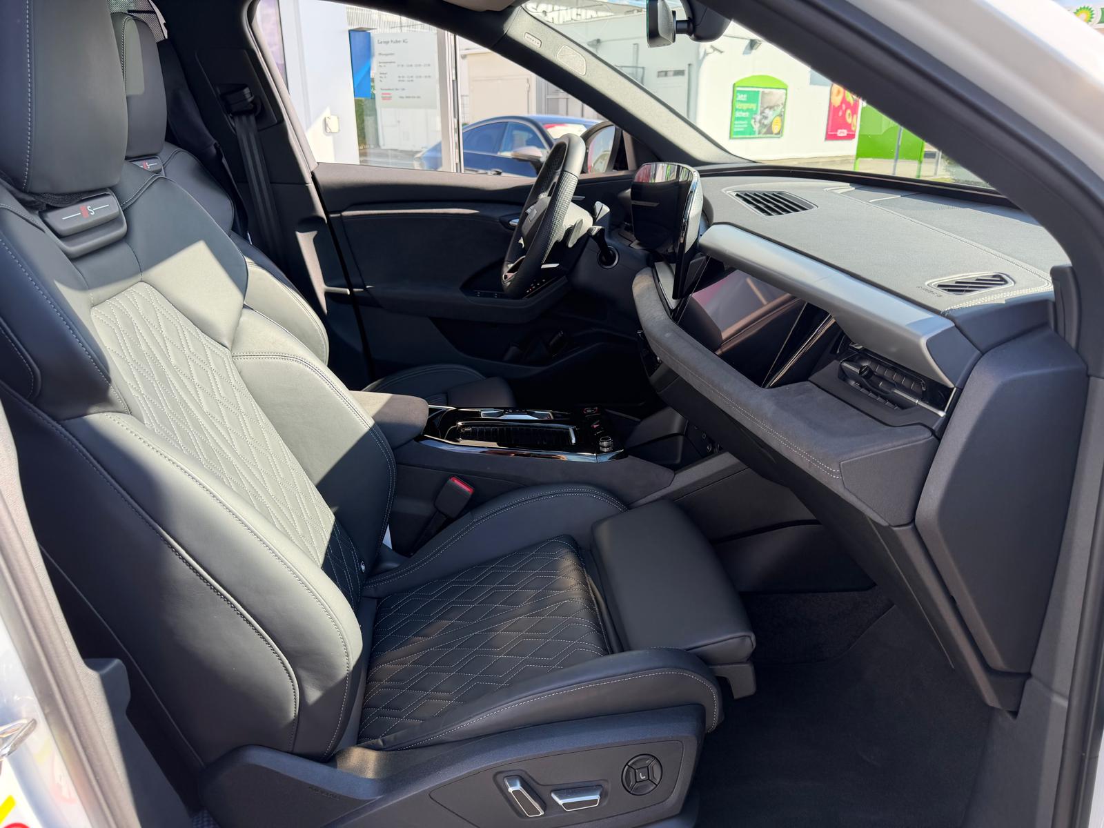 AUDI SQ6 e-tron quattro-image-11