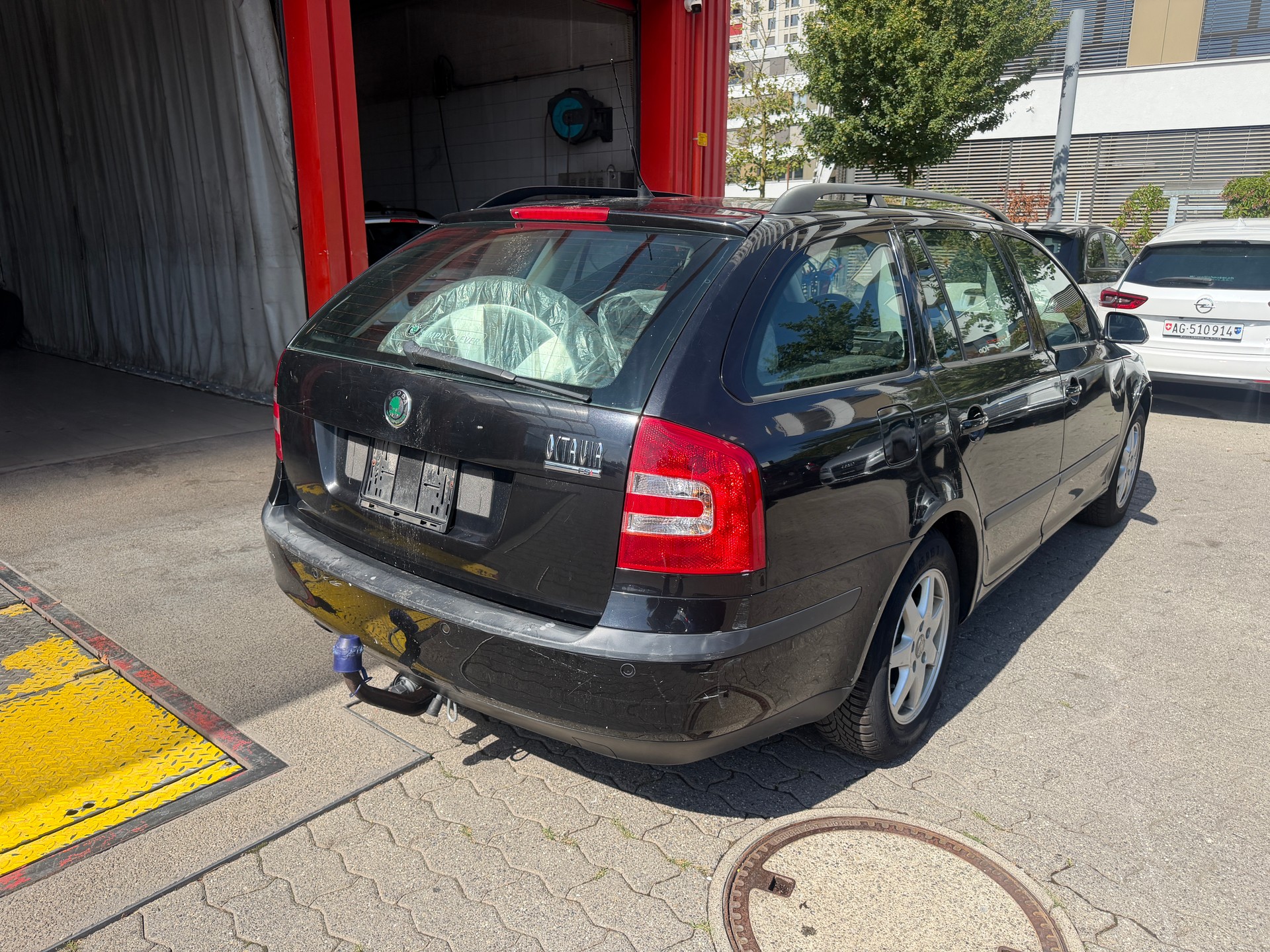 SKODA Octavia 2.0 FSI Elegance-image-6