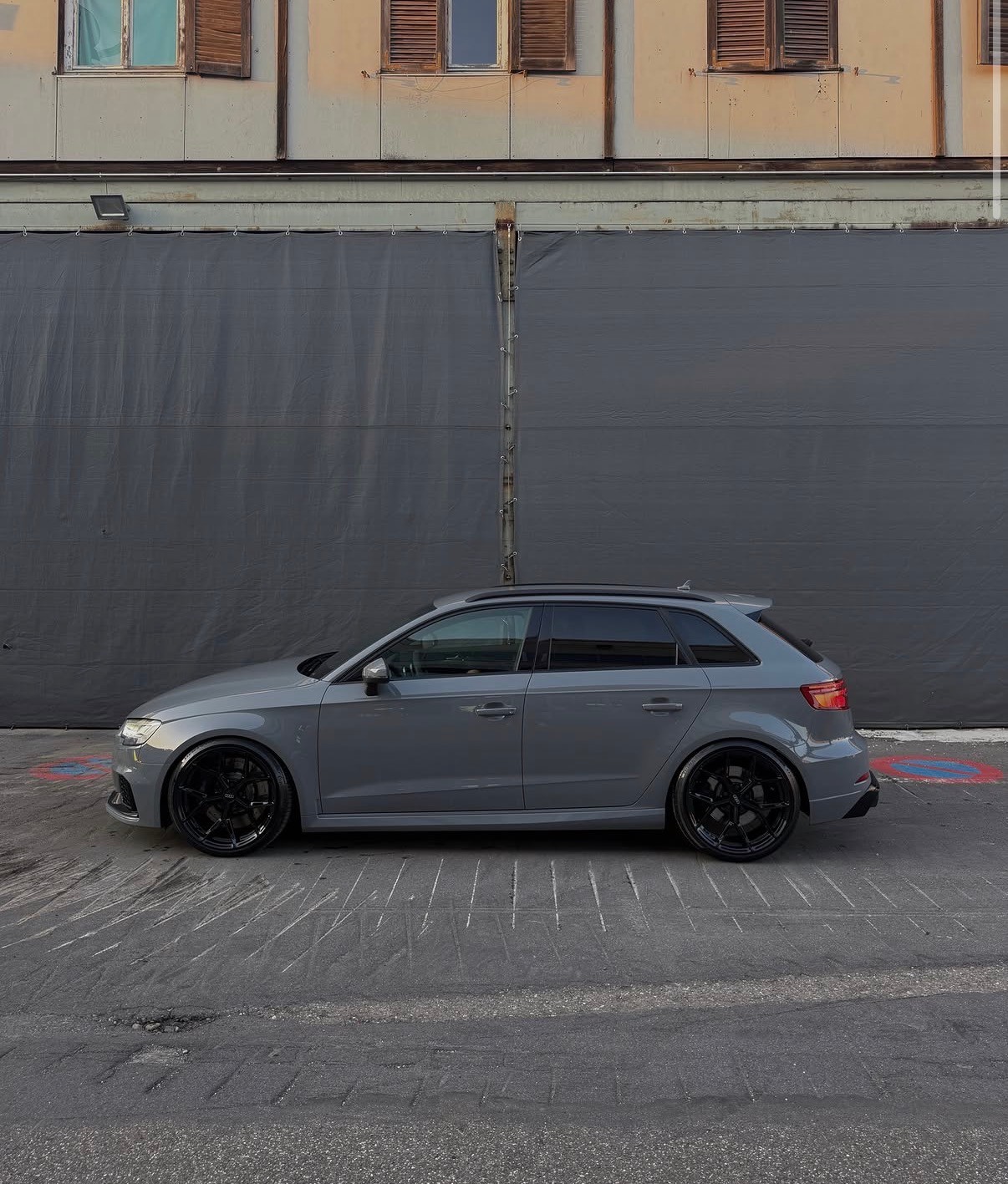 AUDI RS3 Sportback 2.5 TSI quattro S-tronic-image-1