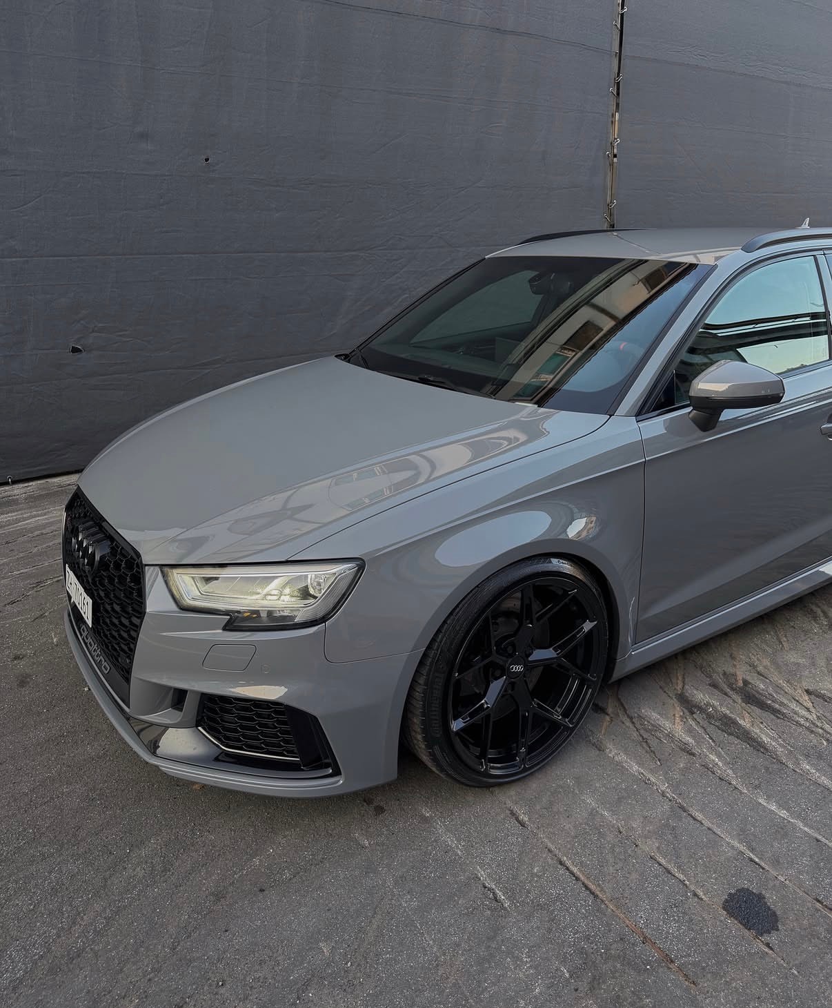 AUDI RS3 Sportback 2.5 TSI quattro S-tronic-image-2