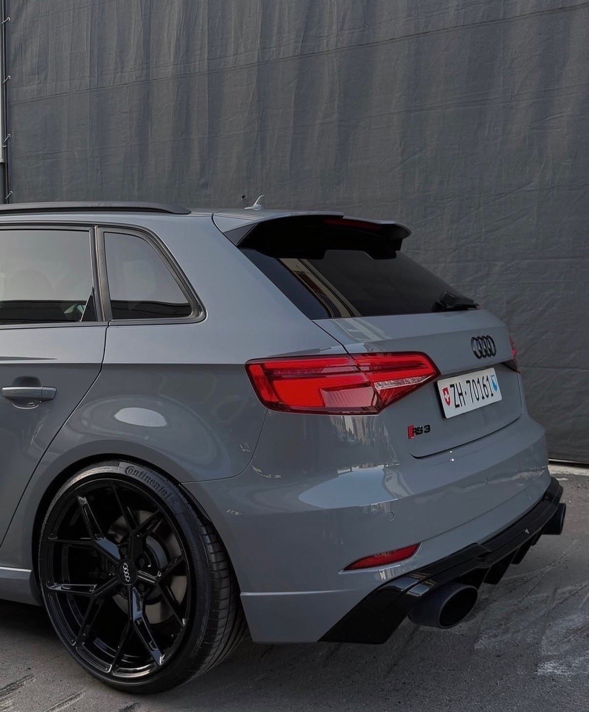 AUDI RS3 Sportback 2.5 TSI quattro S-tronic-image-3