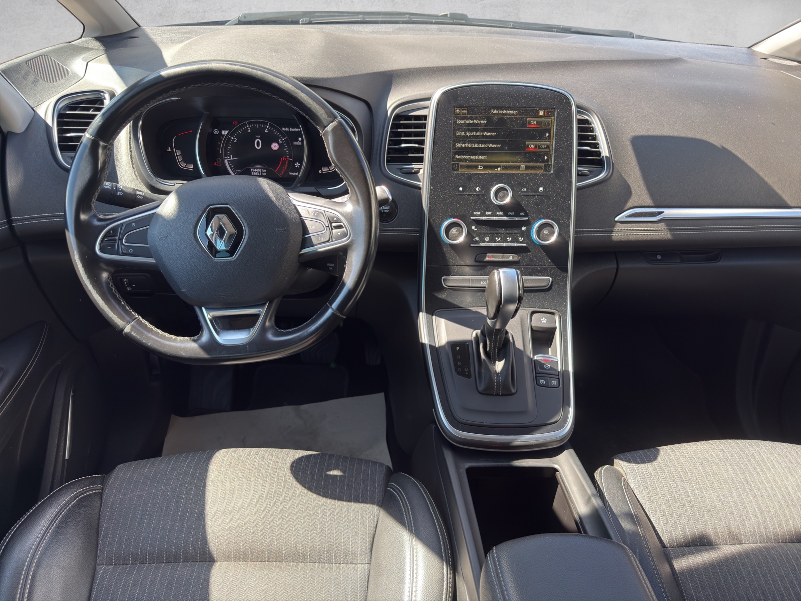 RENAULT Grand Scénic 1.3 16V Turbo Intens EDC-image-8