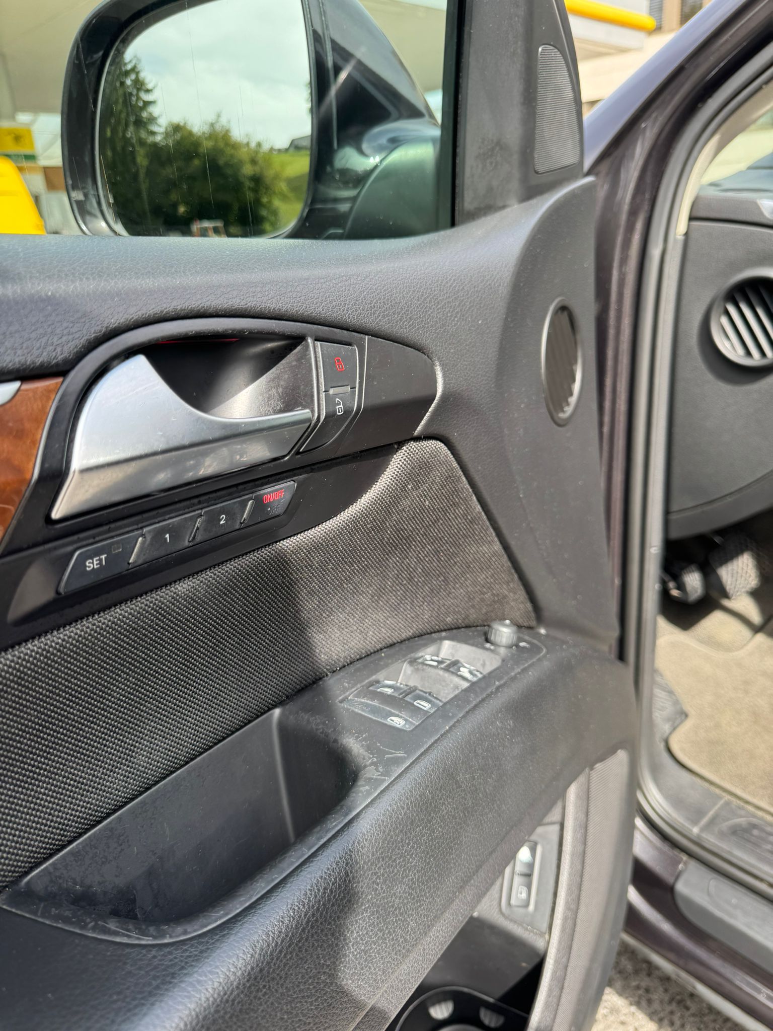 AUDI Q7 3.0 TDI quattro tiptronic-image-14