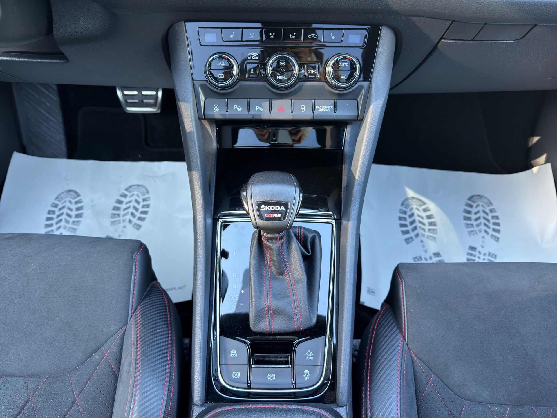 SKODA Kodiaq 2.0 TSI 4x4 RS-image-12