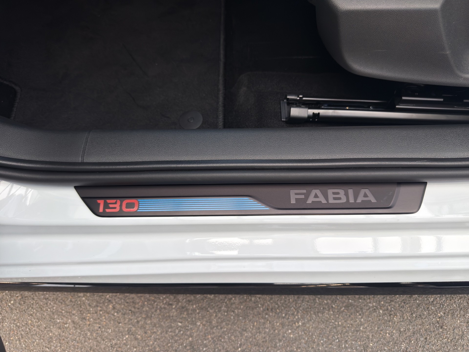 SKODA Fabia 1.5 TSI 130 DSG-image-14