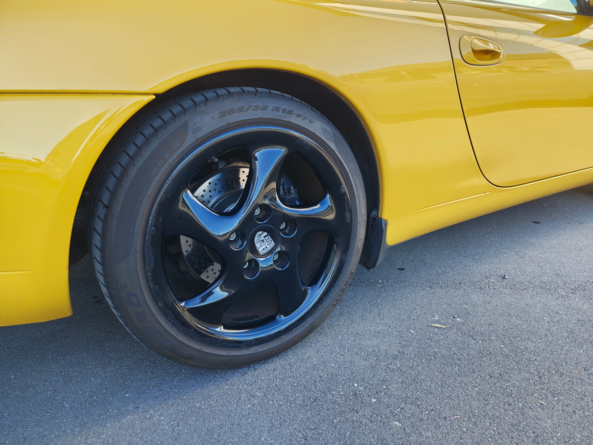 PORSCHE 911 Carrera Cabrio-image-4