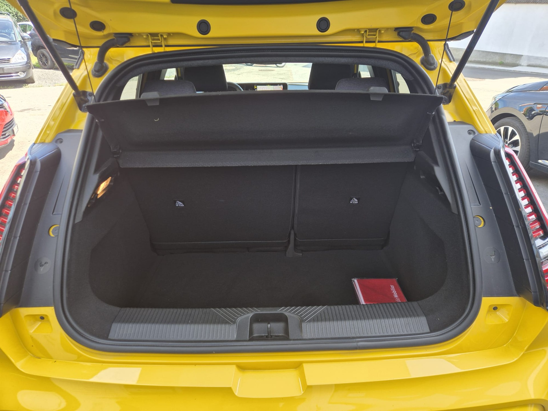 RENAULT R5 E-Tech Comfort Range 52 kWh Techno-image-4
