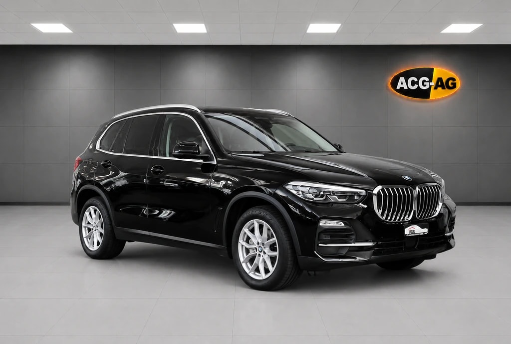 BMW X5 xDrive45e Steptronic ** 394 PS ** Voll-Leder ** Navi ** RF-Kamera 360° ** Panorama-Glasdach ** Sitzmemory ** Modell 2021 **-image-0