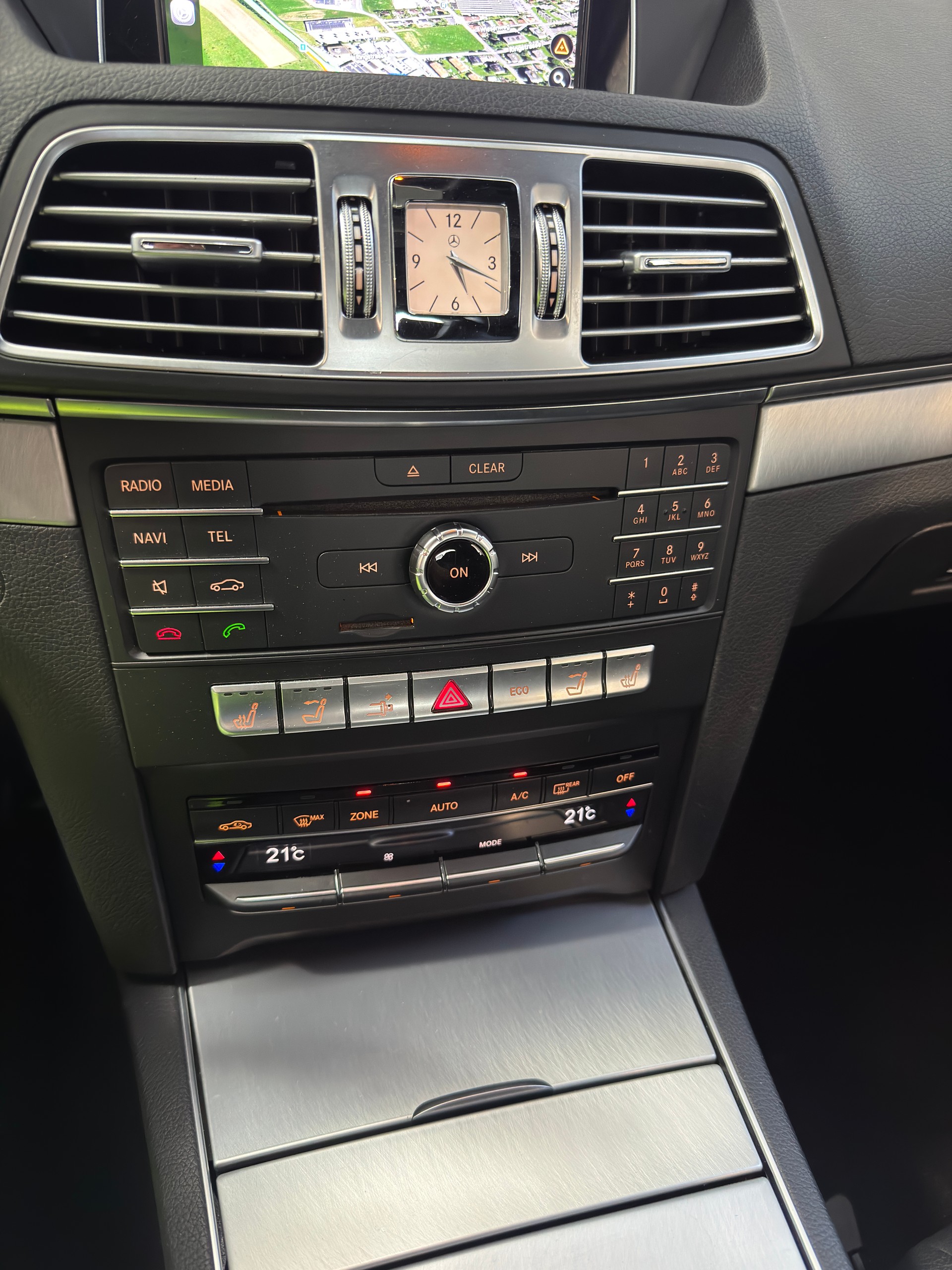 MERCEDES-BENZ E 200 „Sport-Paket Exterieur“-image-4