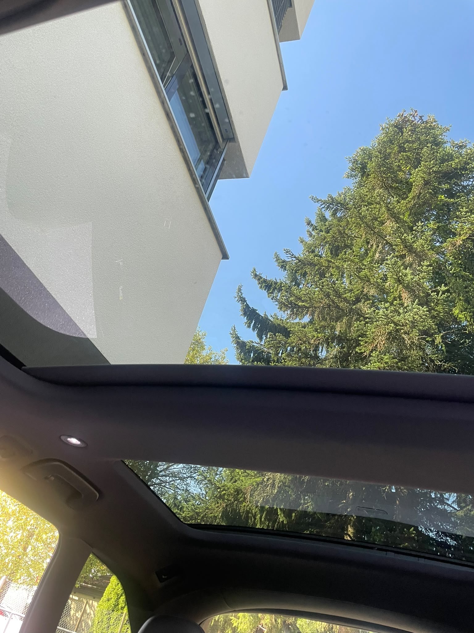 AUDI RS6 Avant 4.0 TFSI V8 Performance quattro CH-Auto Werksgarantie 01/2029-image-14