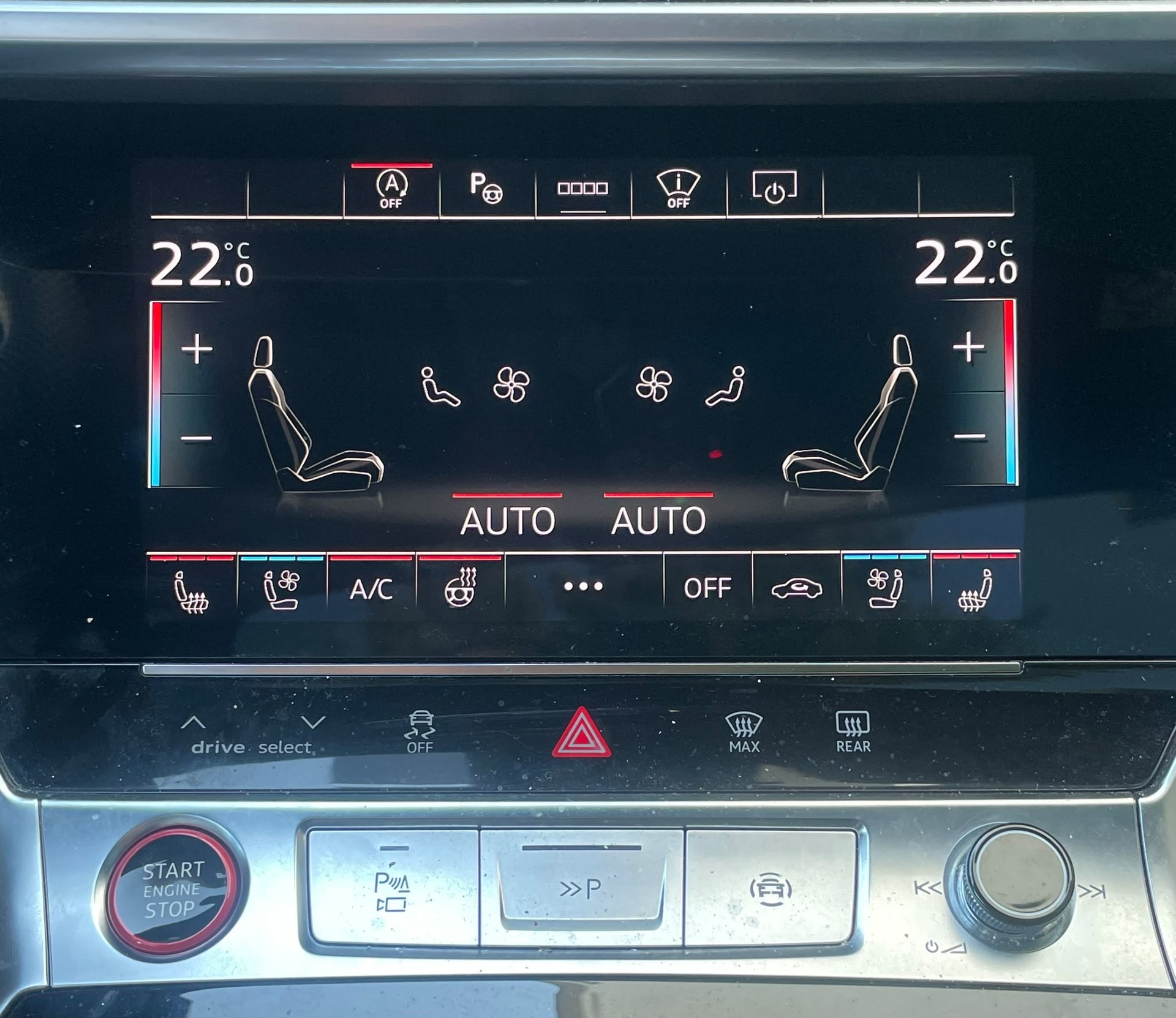 AUDI RS6 Avant 4.0 TFSI V8 Performance quattro CH-Auto Werksgarantie 01/2029-image-10