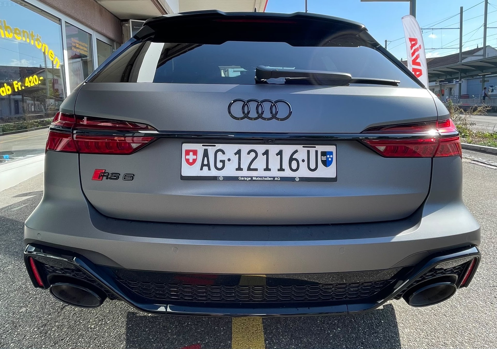 AUDI RS6 Avant 4.0 TFSI V8 Performance quattro CH-Auto Werksgarantie 01/2029-image-2