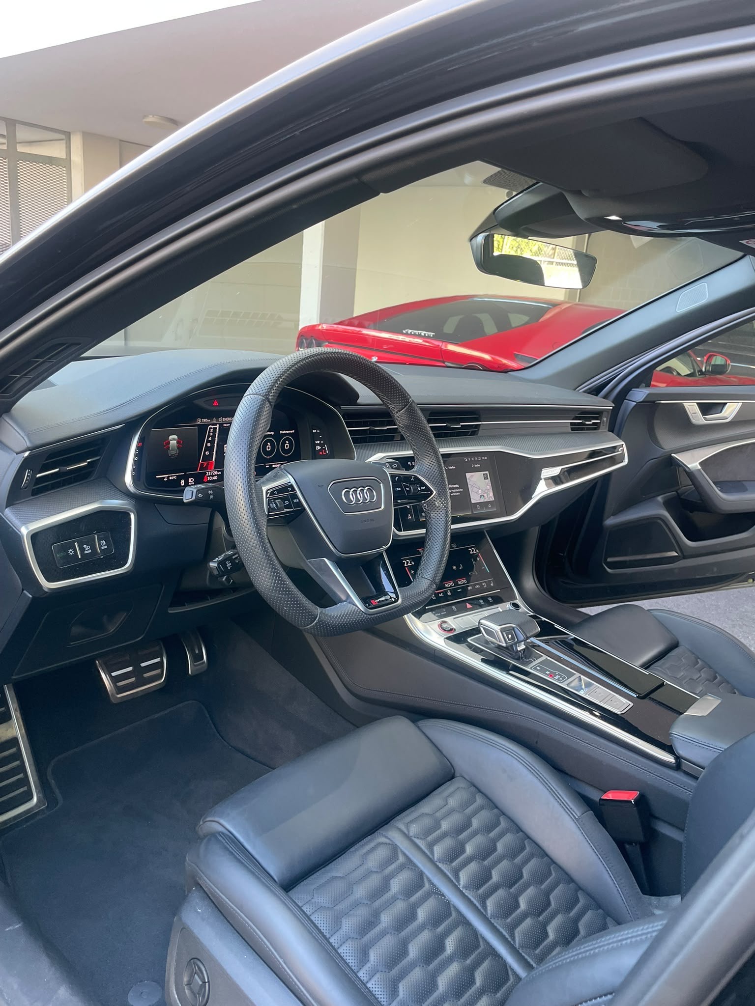 AUDI RS6 Avant 4.0 TFSI V8 Performance quattro CH-Auto Werksgarantie 01/2029-image-15
