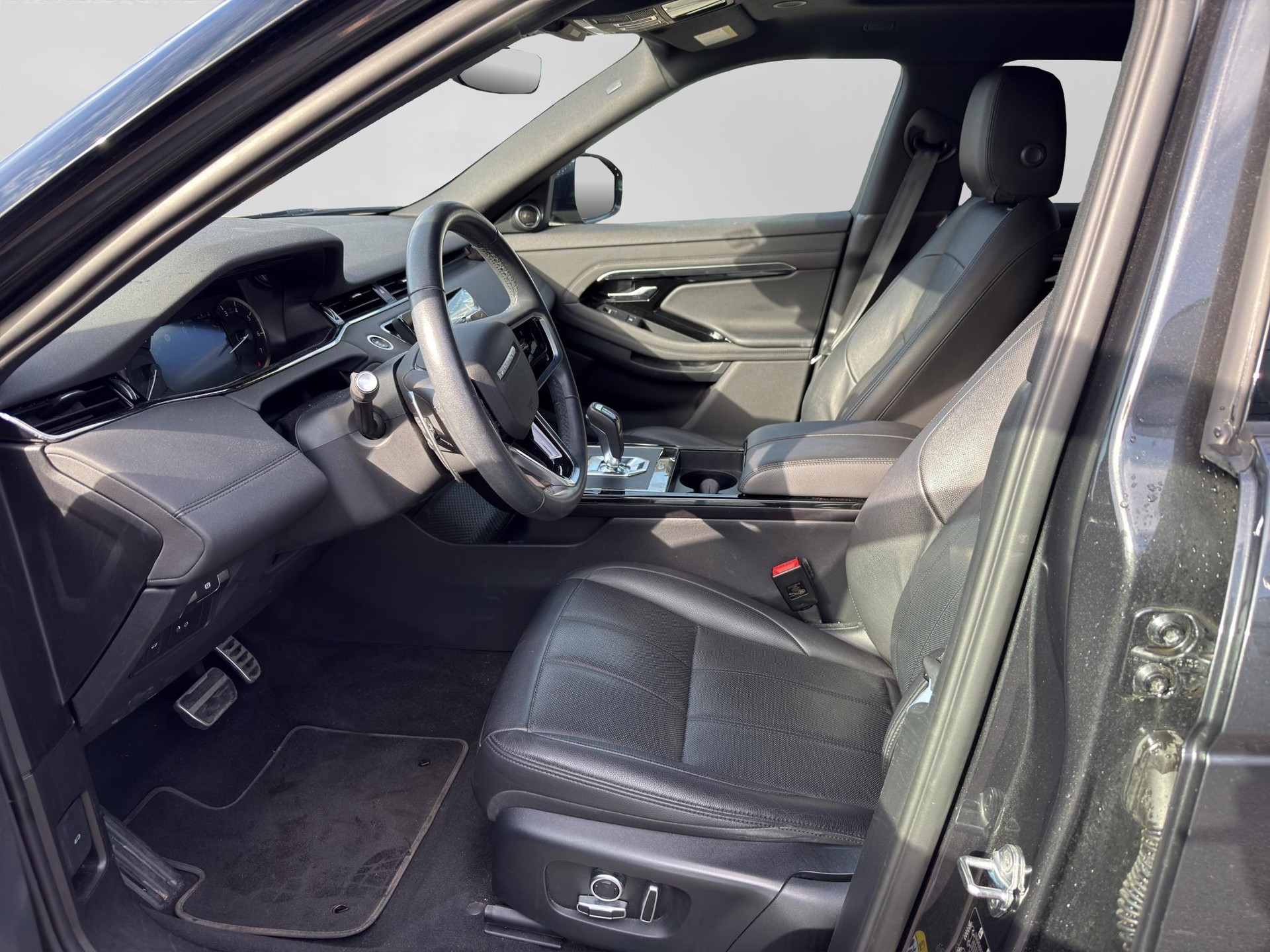 LAND ROVER Range Rover Evoque 2.0 T 250 R-Dynamic SE-image-1
