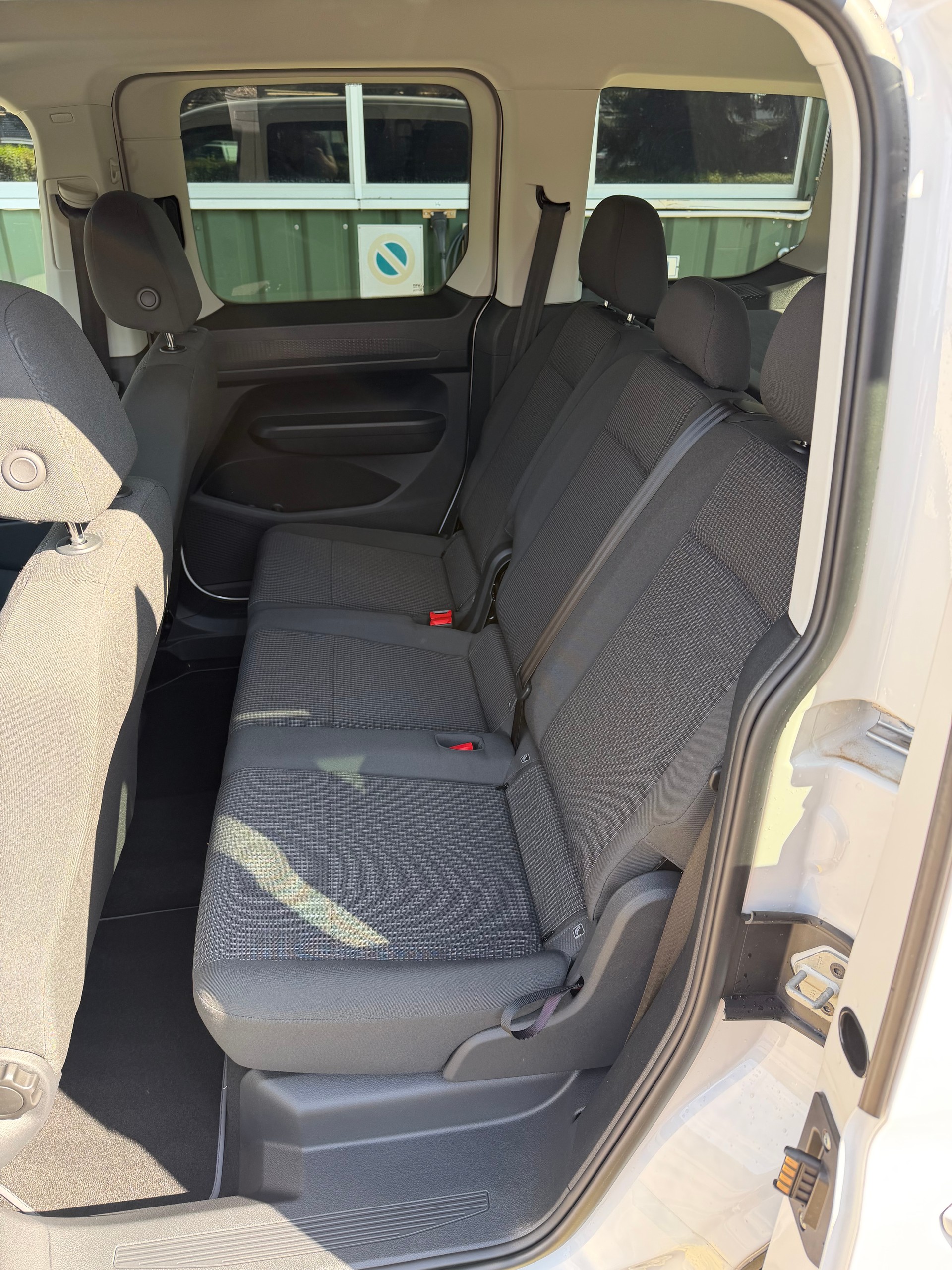 VW Caddy 1.5 TSI Plug in Hybrid DSG 150 PS 5 Jahren Garantie mit 39 % Rabatt !-image-13