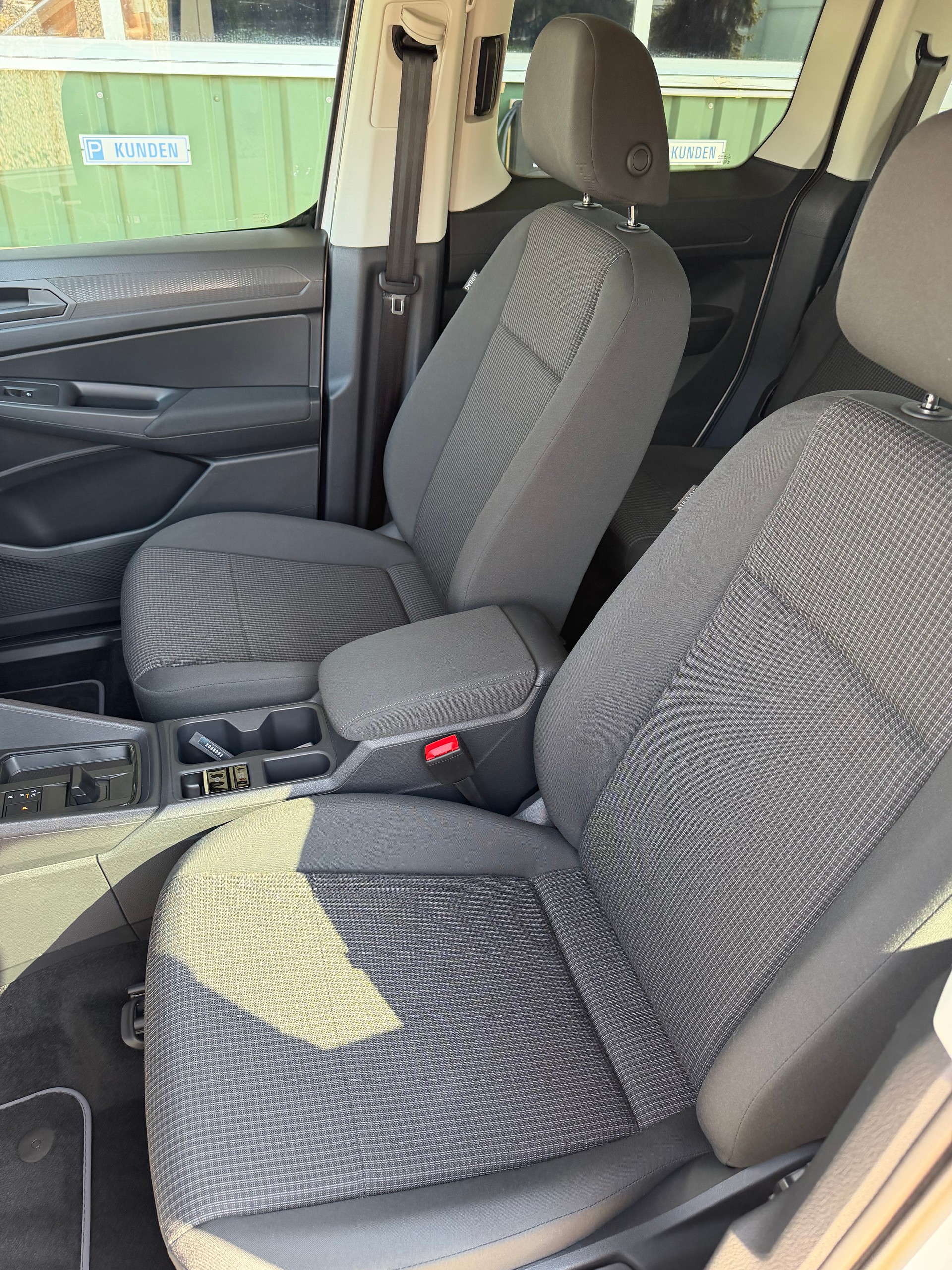 VW Caddy 1.5 TSI Plug in Hybrid DSG 150 PS 5 Jahren Garantie mit 39 % Rabatt !-image-12