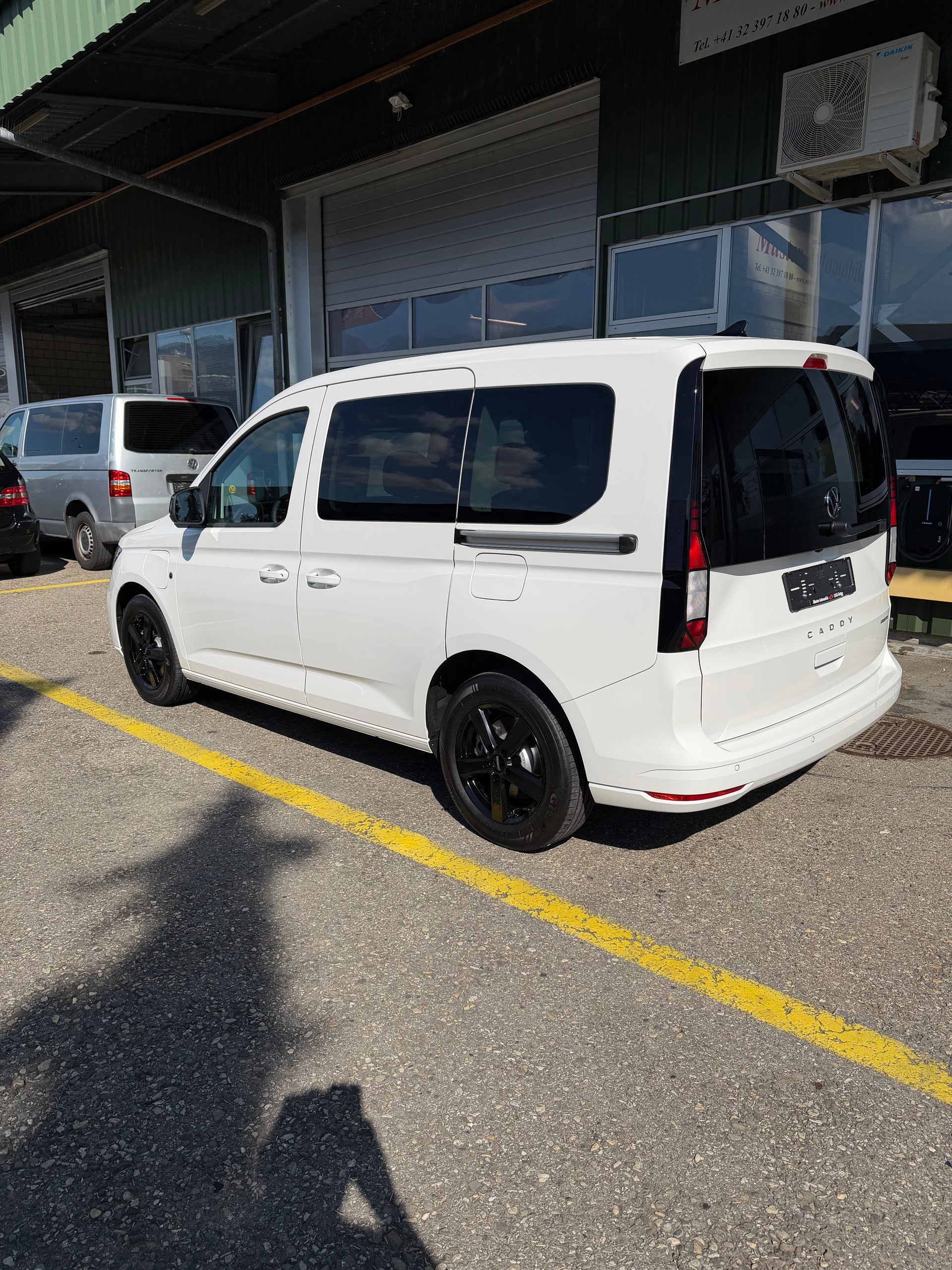 VW Caddy 1.5 TSI Plug in Hybrid DSG 150 PS 5 Jahren Garantie mit 39 % Rabatt !-image-1