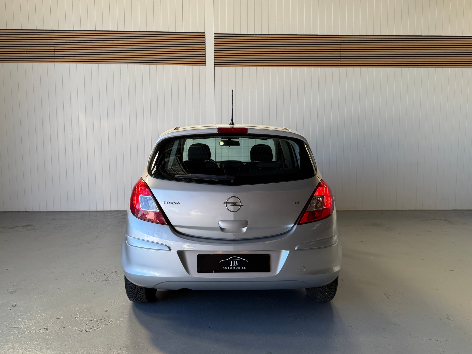 OPEL Corsa 1.4 TP Enjoy-image-3