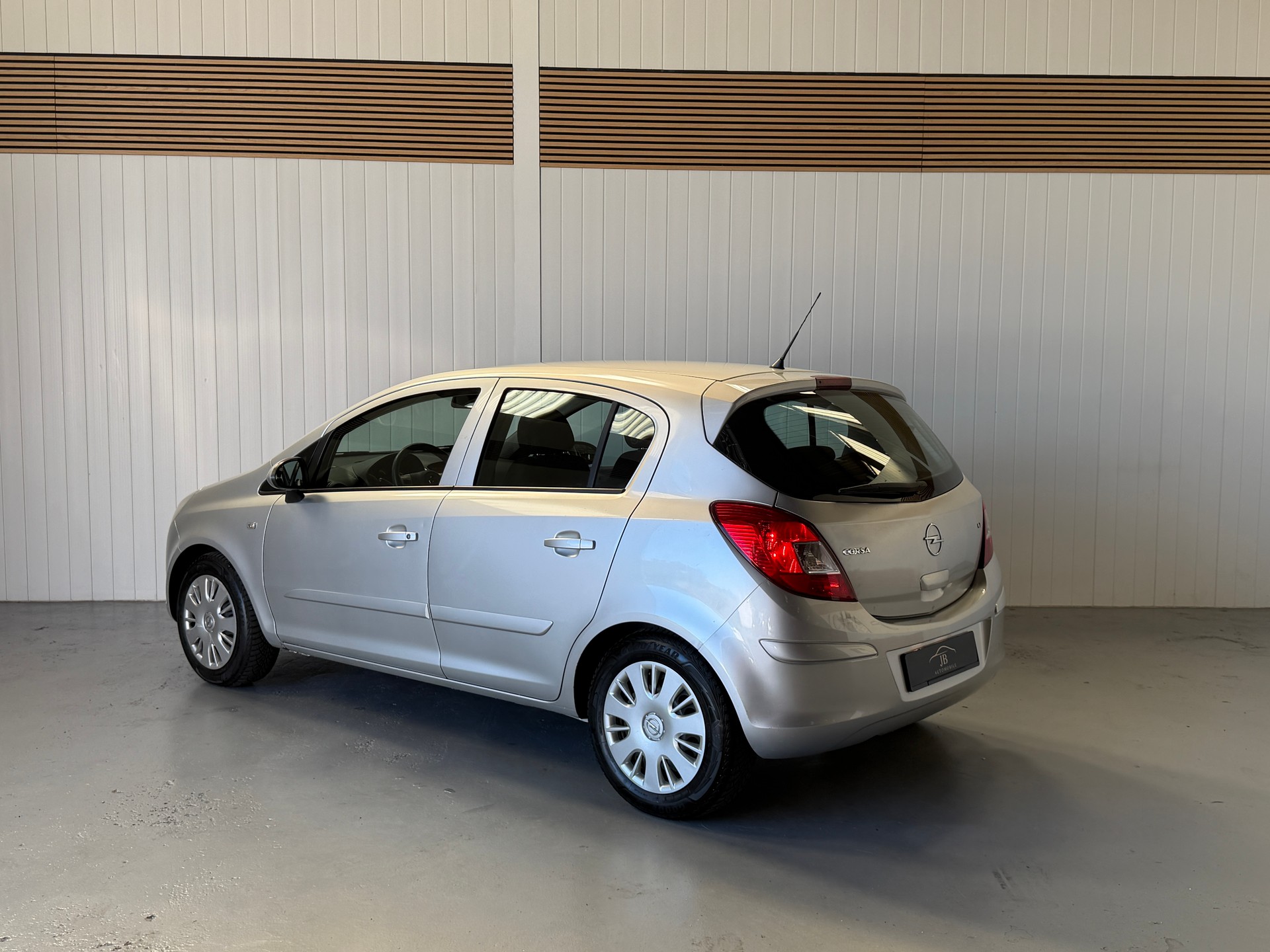 OPEL Corsa 1.4 TP Enjoy-image-2