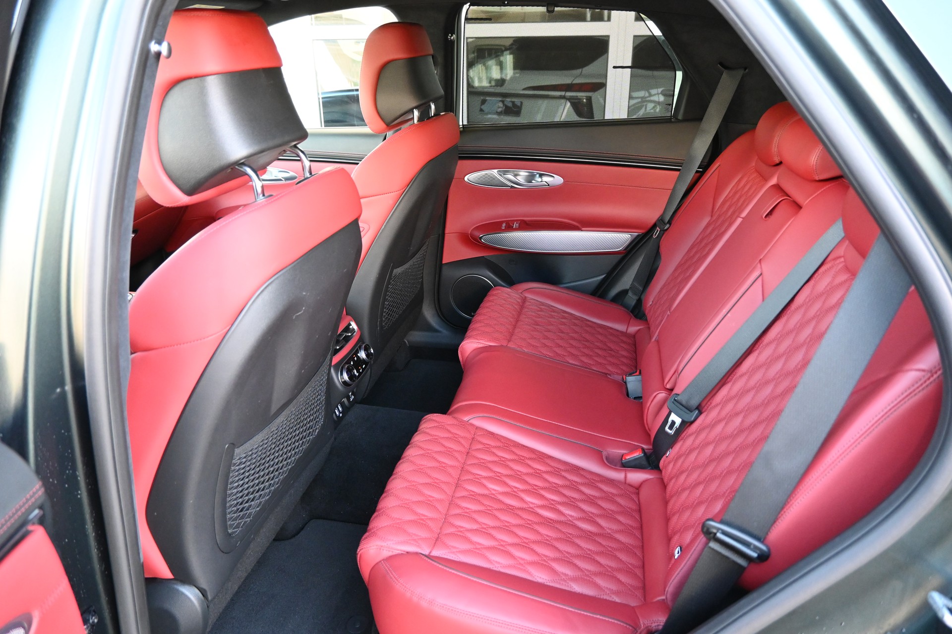 GENESIS GV70 2.2 CRDI Luxury AT8 AWD 4x4 (CH Auto) + AHK 2500kg-image-12