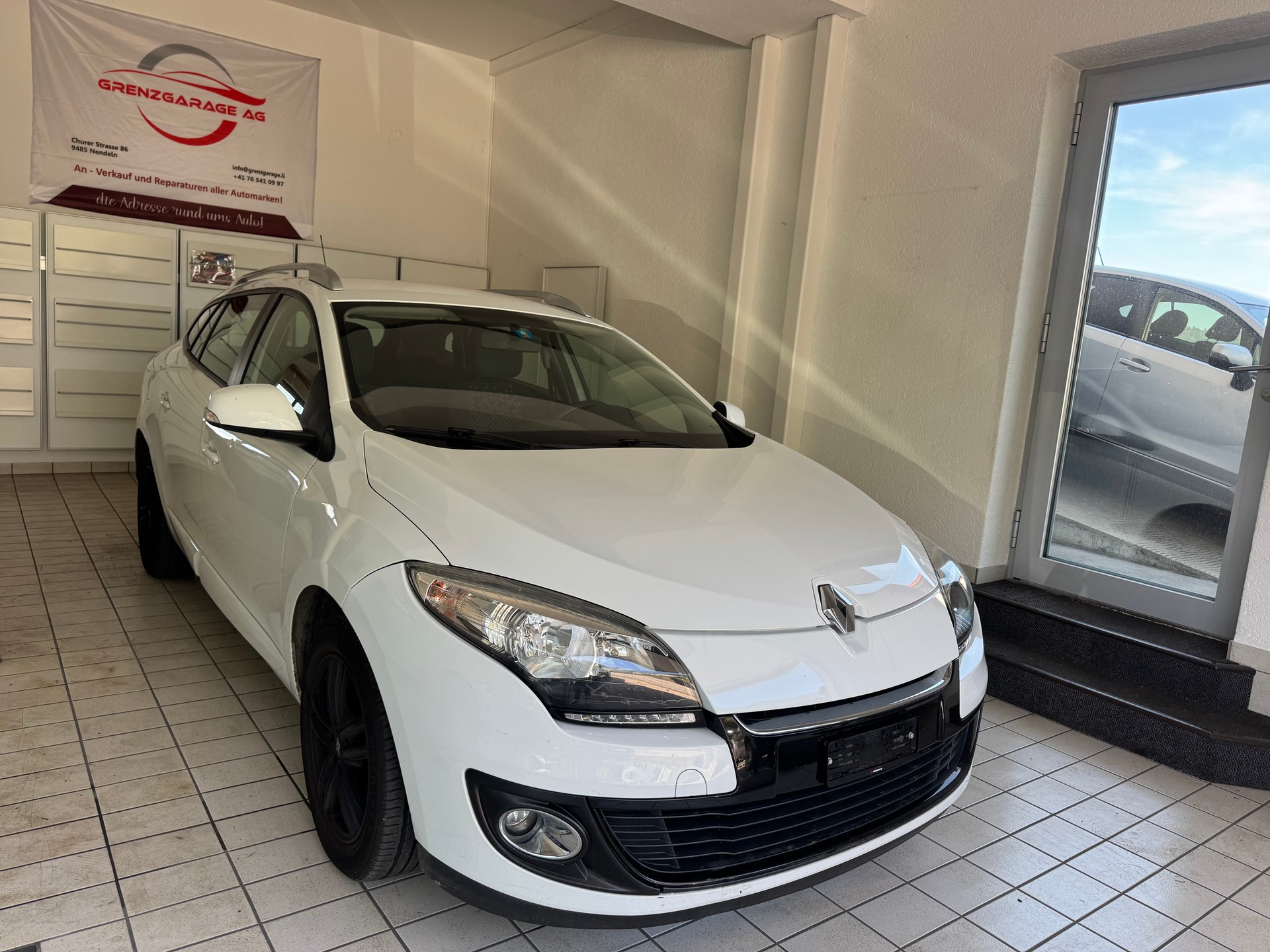 RENAULT Mégane Grandtour 1.2 16V Turbo Energy-image-1