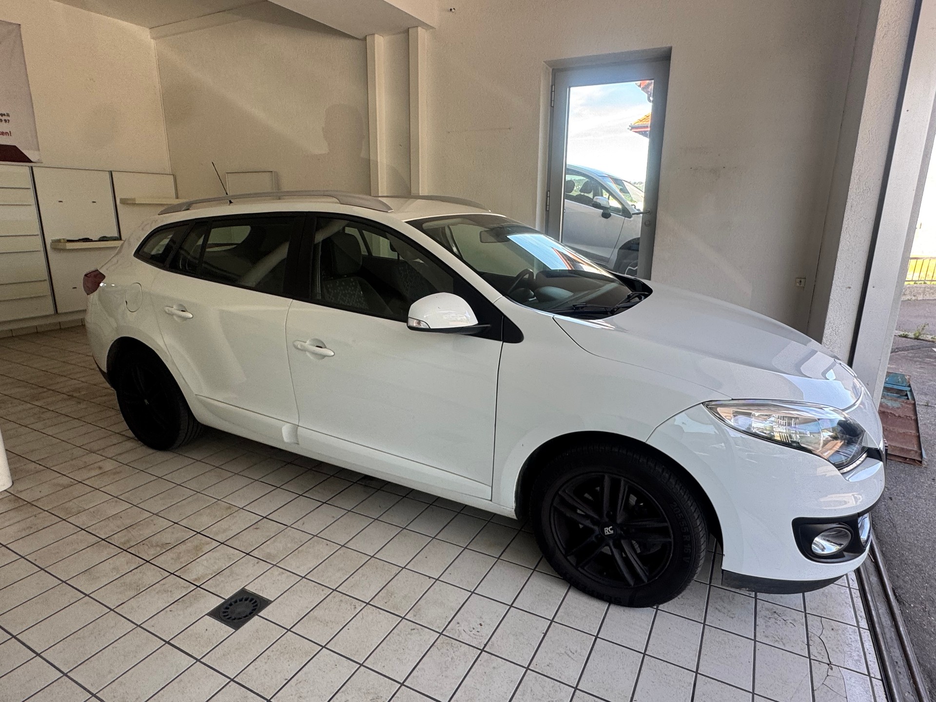 RENAULT Mégane Grandtour 1.2 16V Turbo Energy-image-4