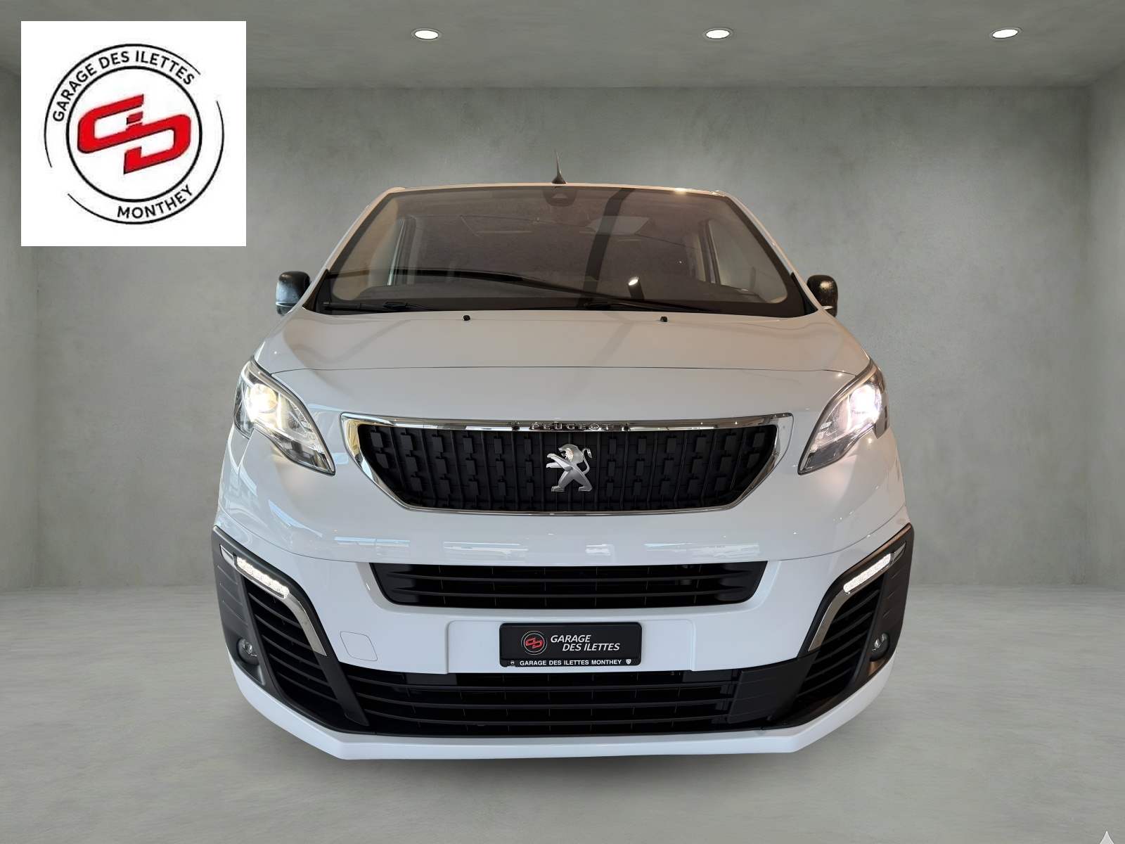 PEUGEOT Traveller 2.0 BlueHDi Business VIP Standard EAT8-image-6