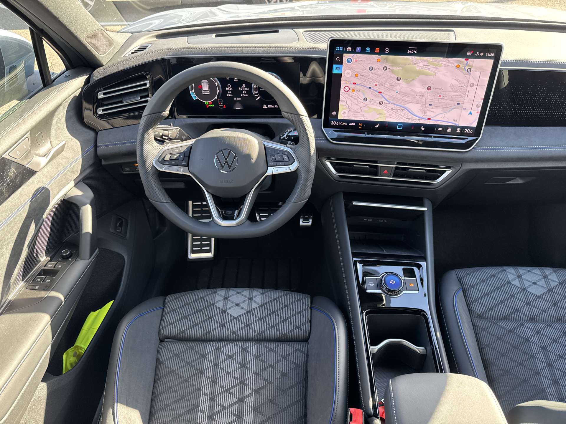 VW Tiguan 1.5 TSi evo2 mHEV R-Line DSG-Automat-image-3