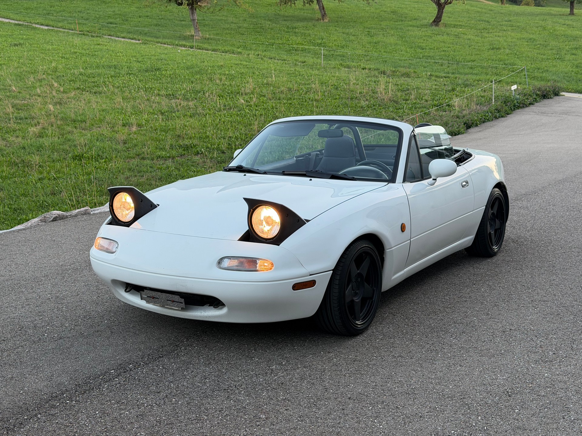 MAZDA MX-5 1.6i-16 Special-image-0