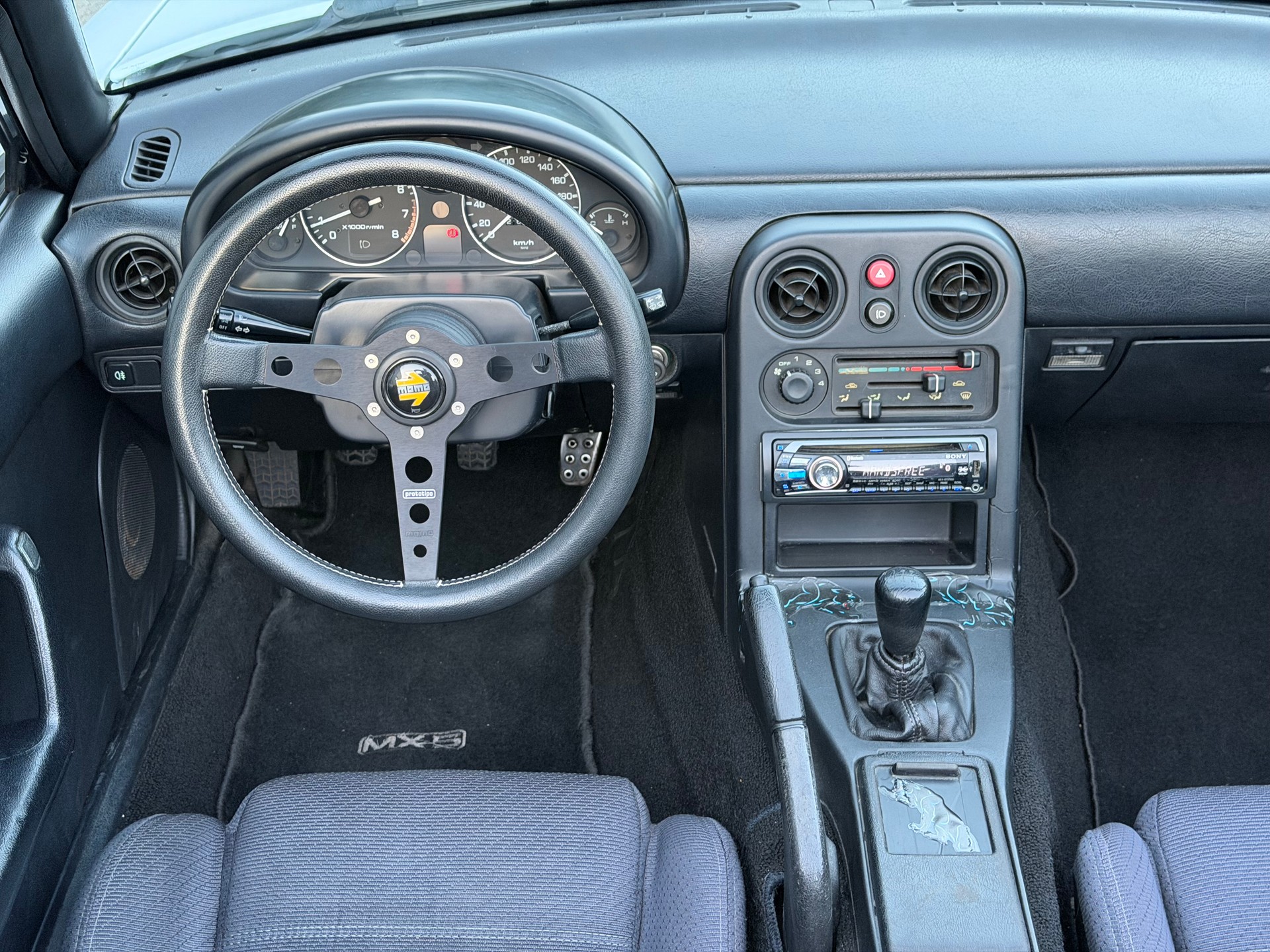 MAZDA MX-5 1.6i-16 Special-image-8