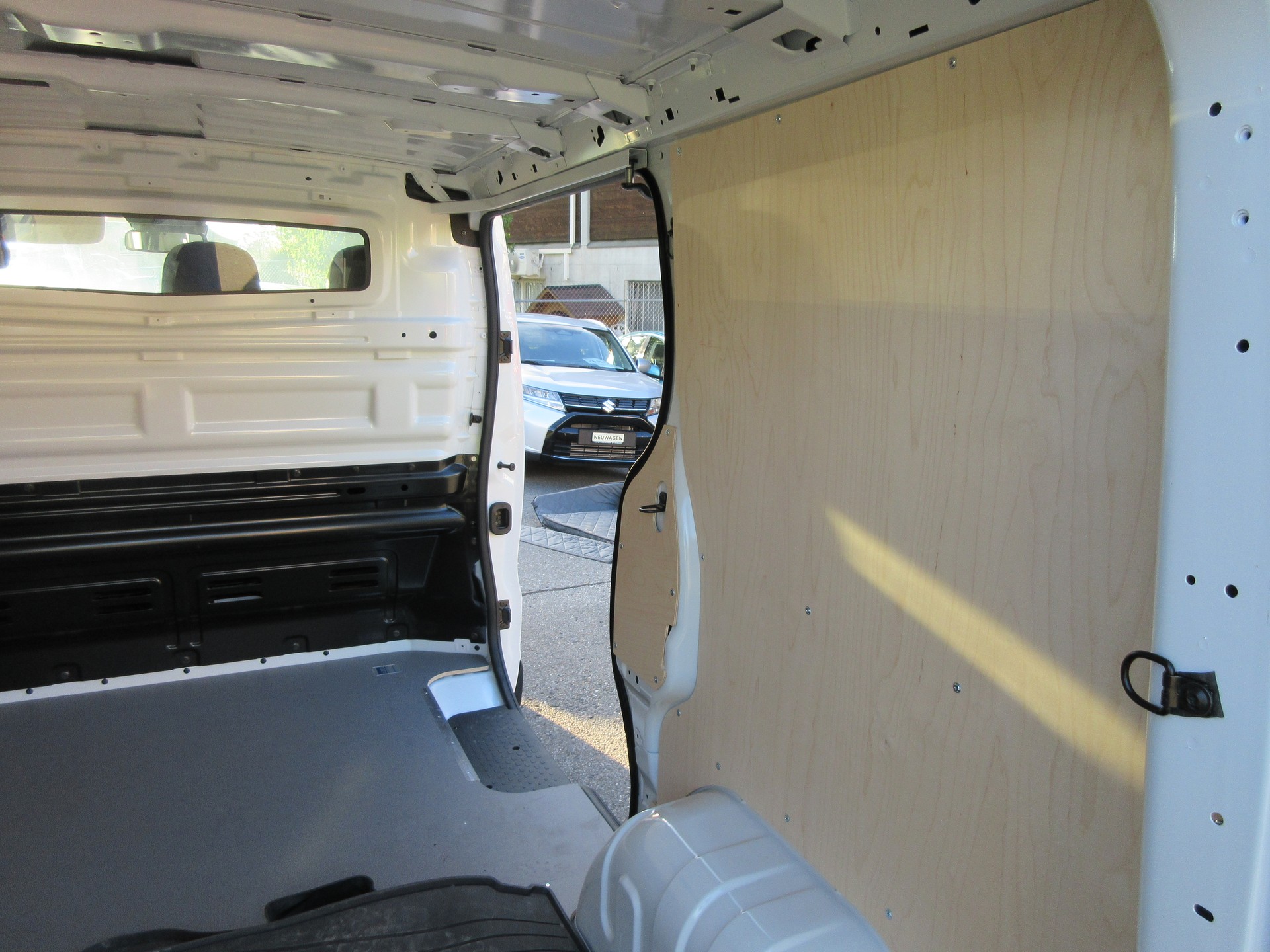 NISSAN PRIMASTAR Kaw. 2.8t L1 H1 dCi 110 Acenta (Bus)-image-12