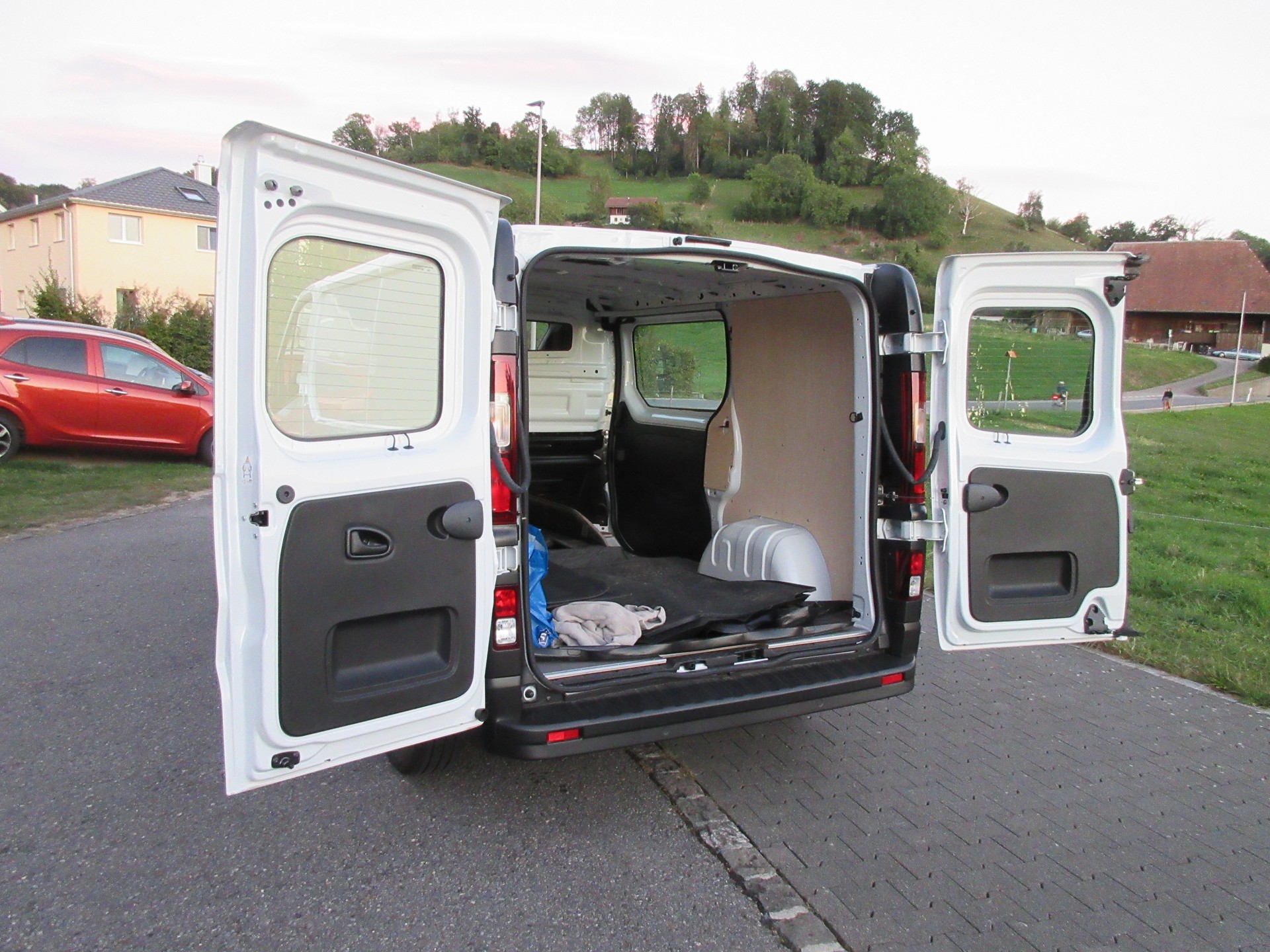 NISSAN PRIMASTAR Kaw. 2.8t L1 H1 dCi 110 Acenta (Bus)-image-5