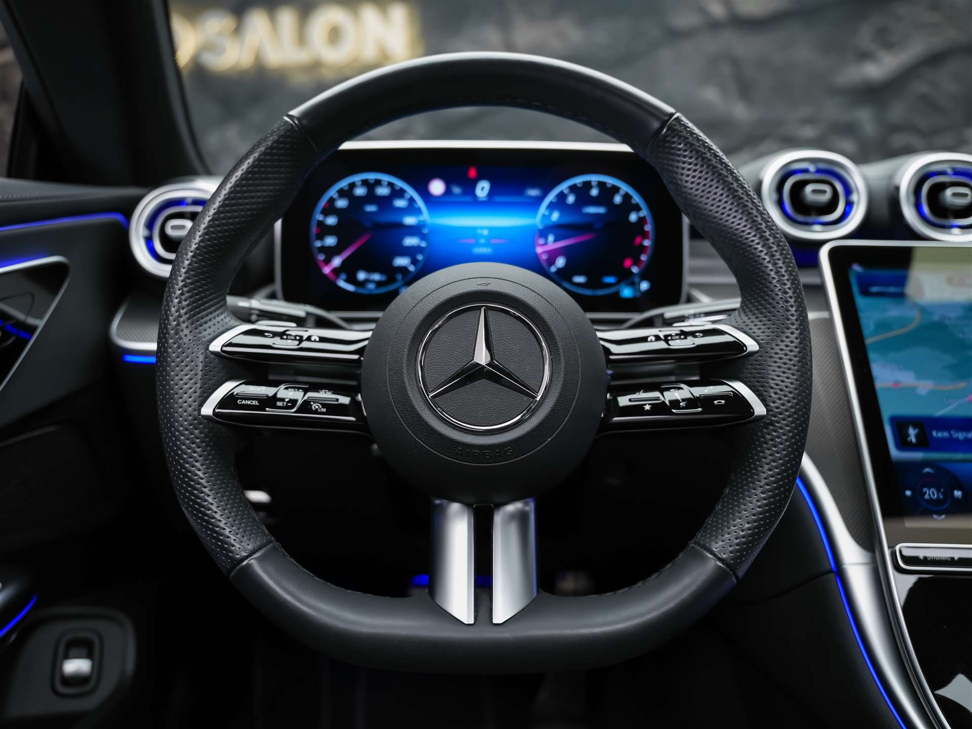 MERCEDES-BENZ CLE 200 Coupé AMG Line 9G-Tronic *Werksgarantie*Panorama*Lenkradheizung*-image-24