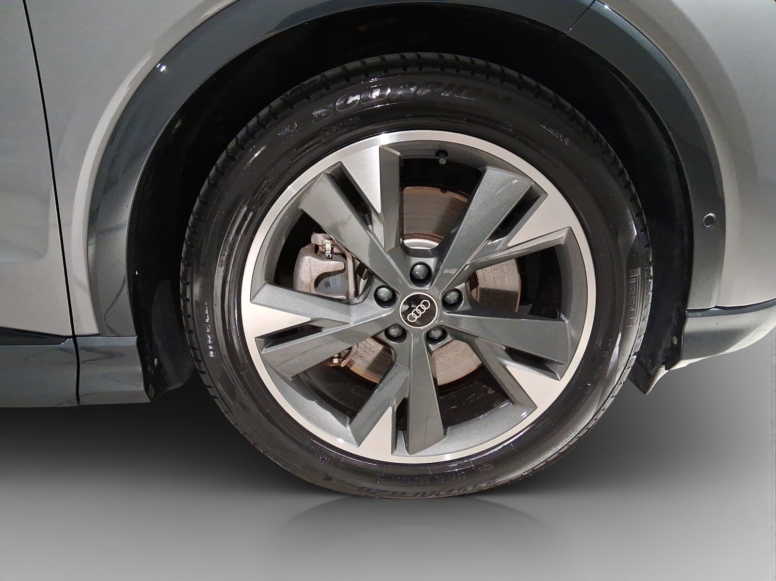 AUDI Q4 e-tron 50 quattro-image-14
