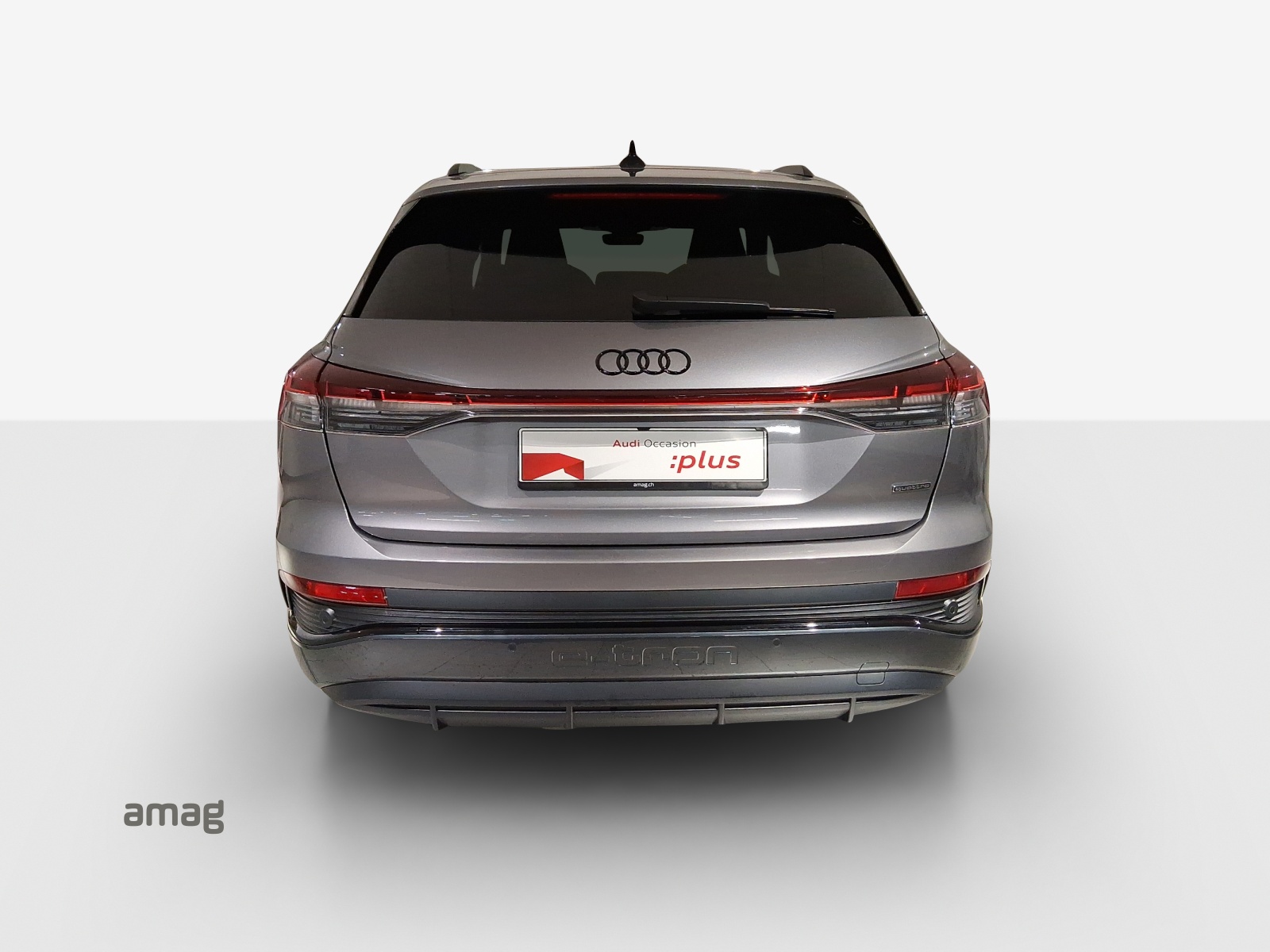 AUDI Q4 e-tron 50 quattro-image-3