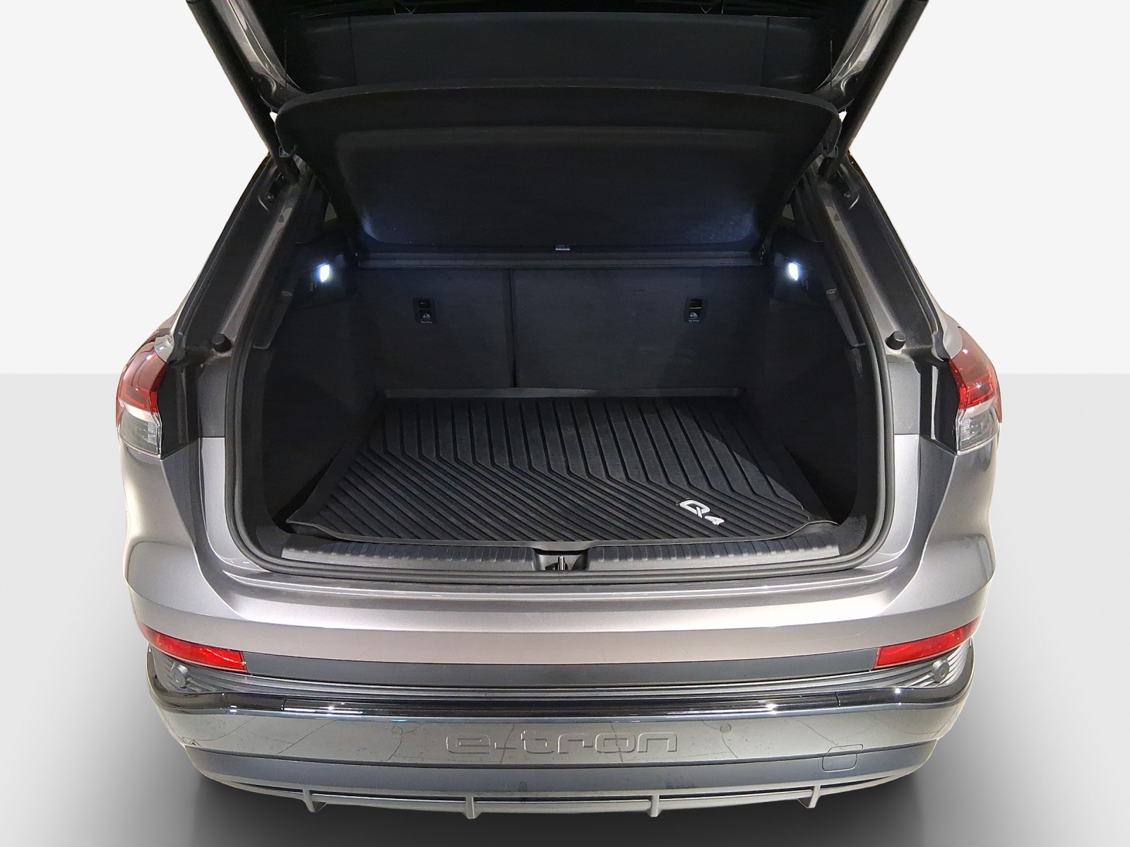 AUDI Q4 e-tron 50 quattro-image-12