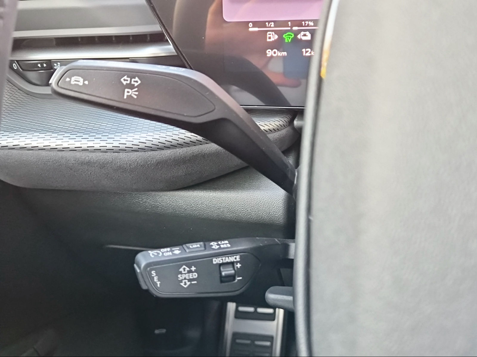AUDI Q5 e-hybrid quattro 270 kW S-tronic Daytonagrau Perleffekt-image-14