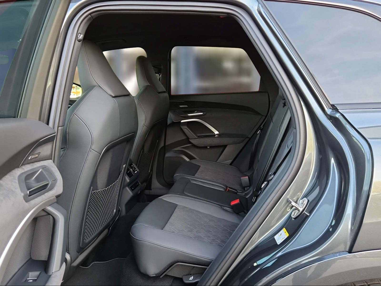 AUDI Q5 e-hybrid quattro 270 kW S-tronic Daytonagrau Perleffekt-image-9
