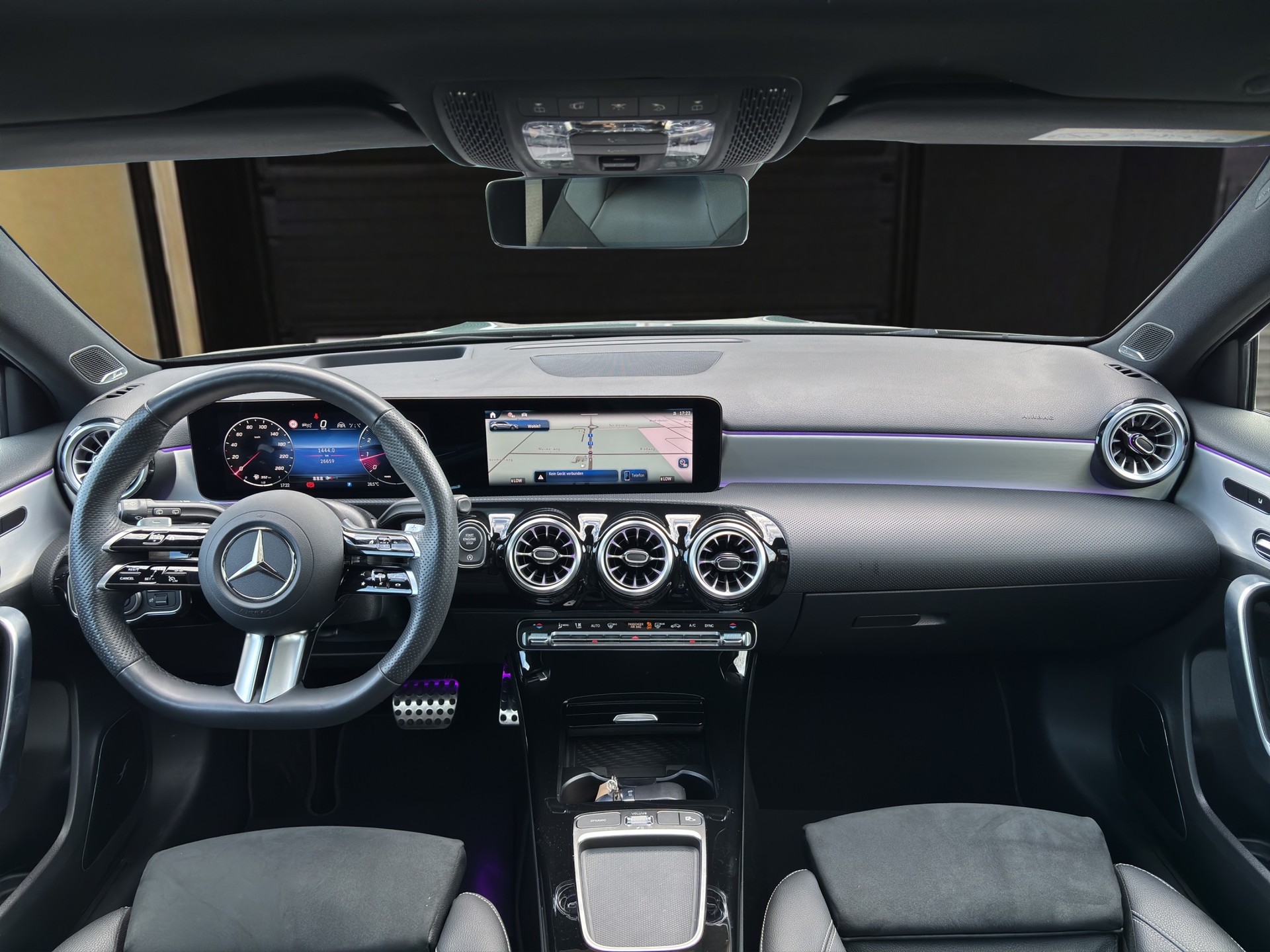 MERCEDES-BENZ A 250 AMG Line 4m-image-11