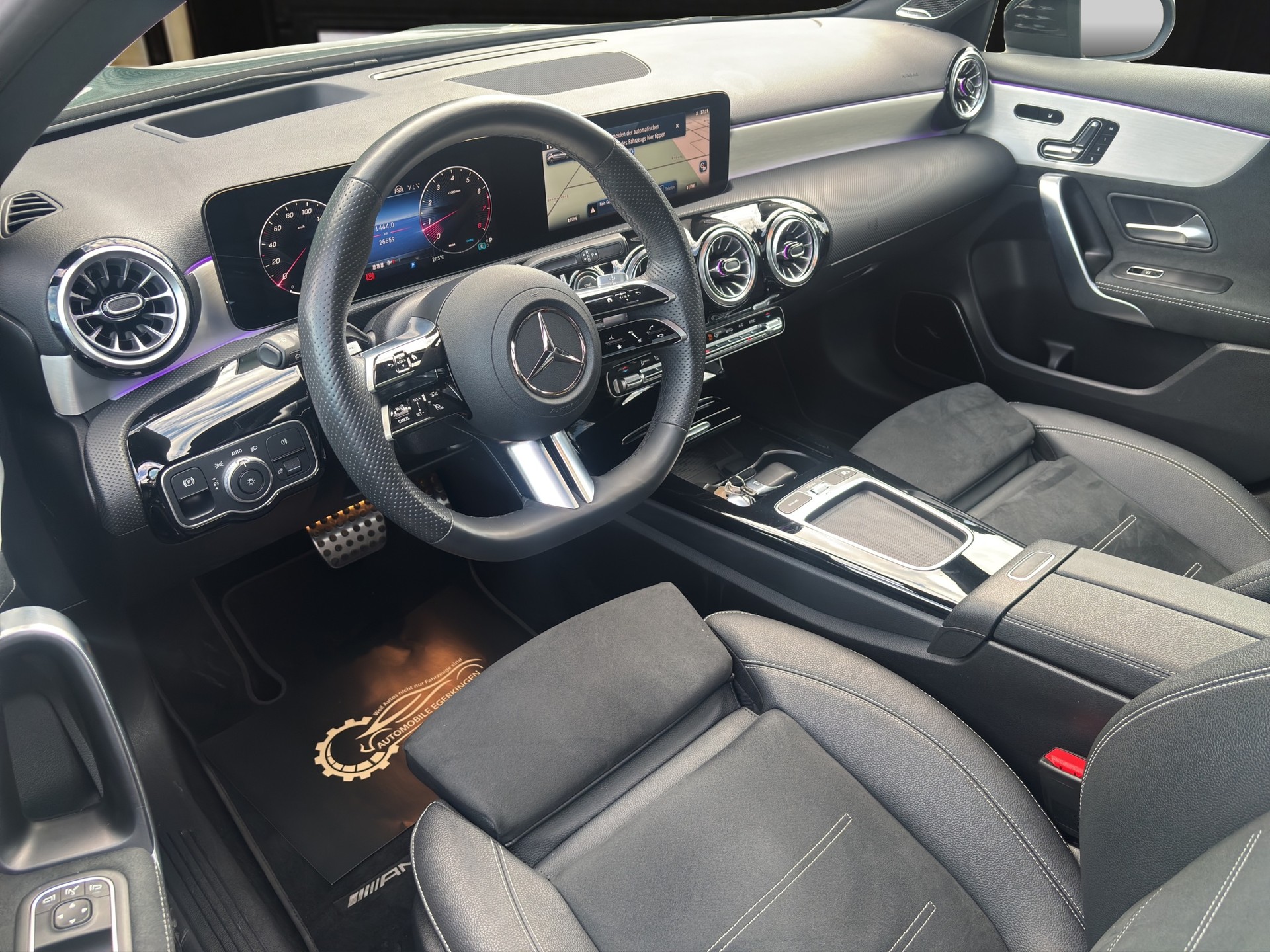 MERCEDES-BENZ A 250 AMG Line 4m-image-8