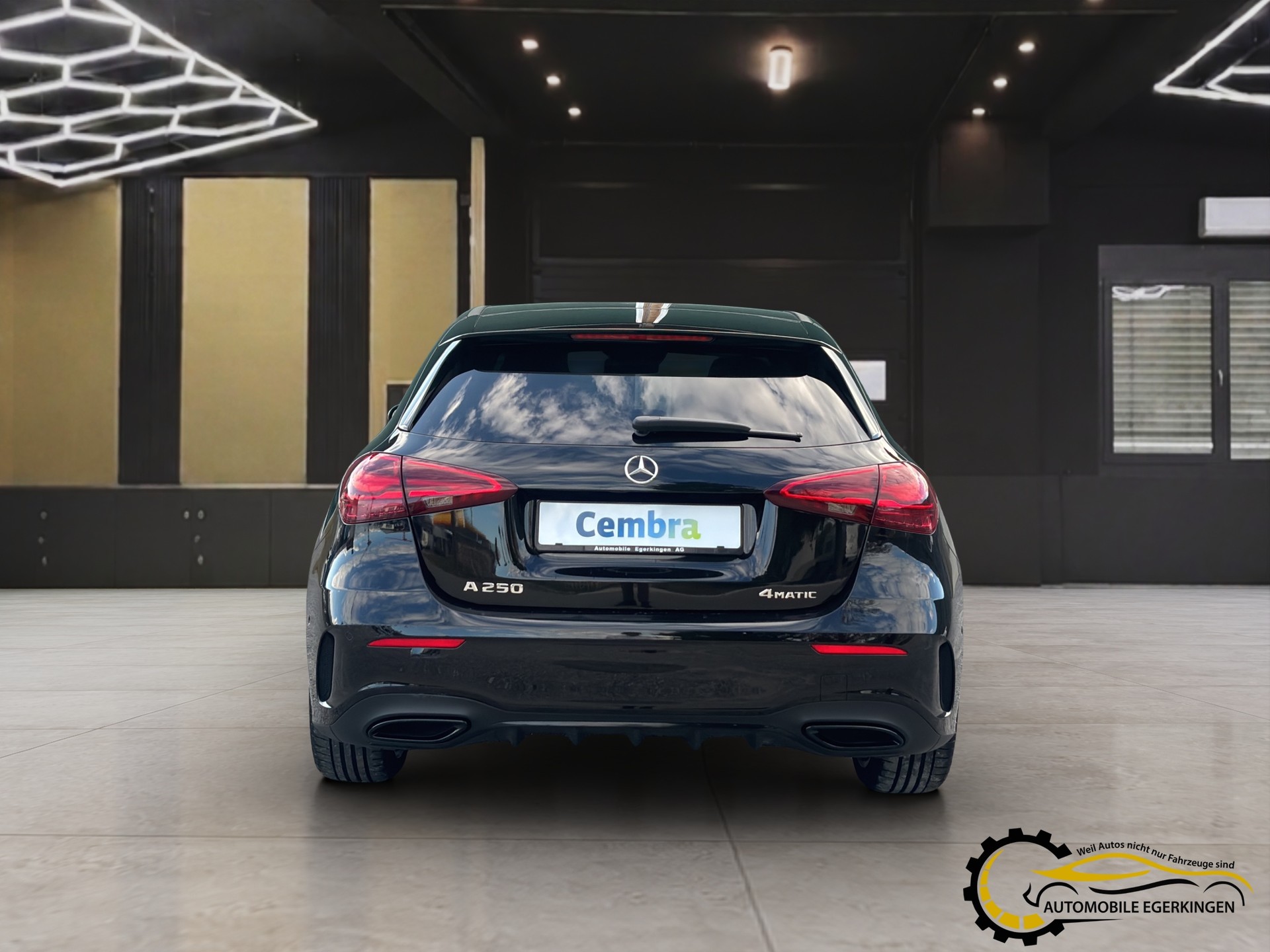 MERCEDES-BENZ A 250 AMG Line 4m-image-5