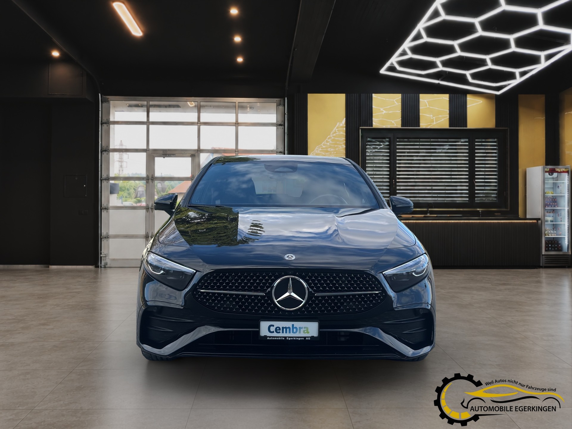 MERCEDES-BENZ A 250 AMG Line 4m-image-1