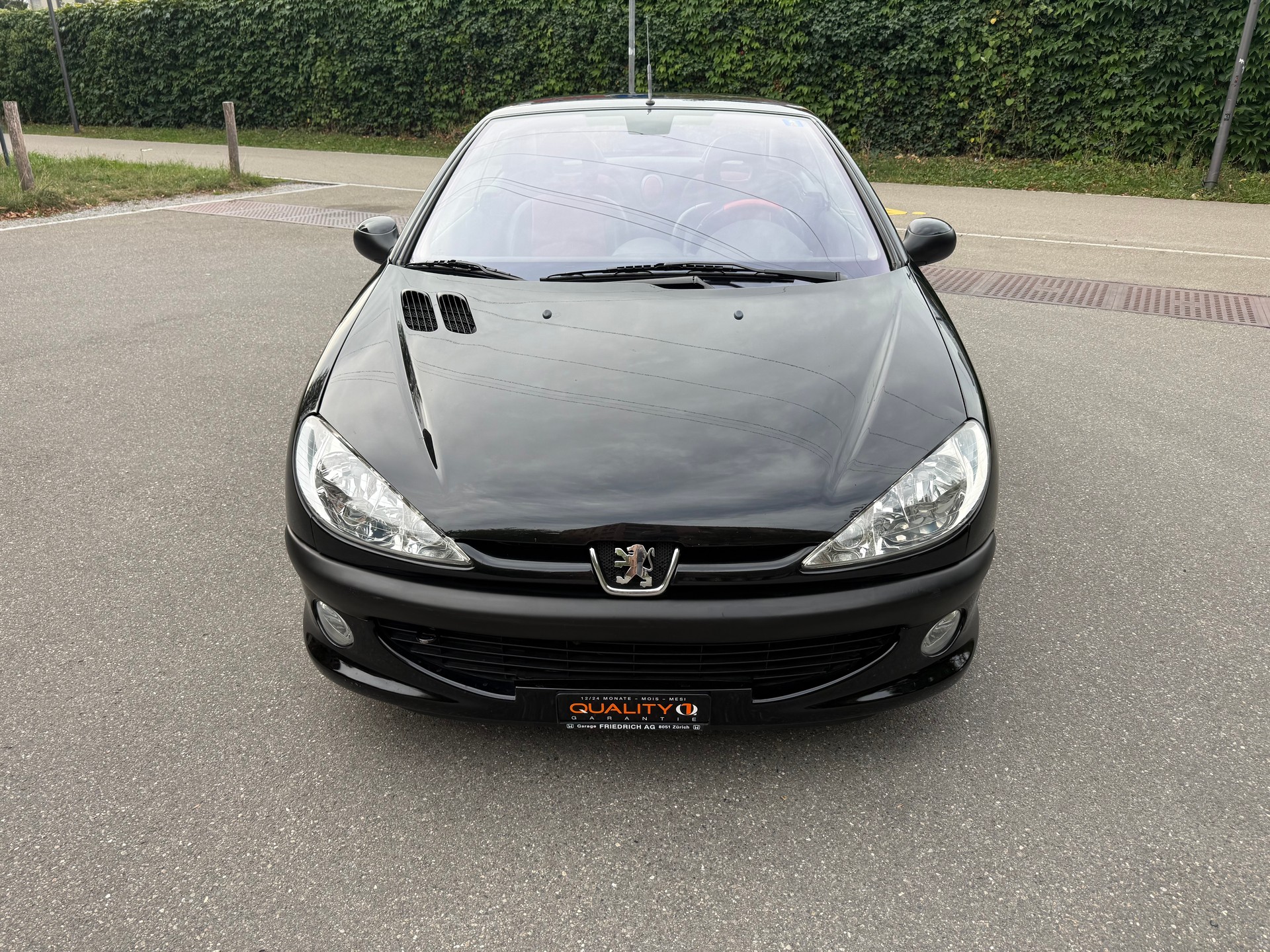 PEUGEOT 206 CC 2.0 16V Black & Silver Edition-image-1