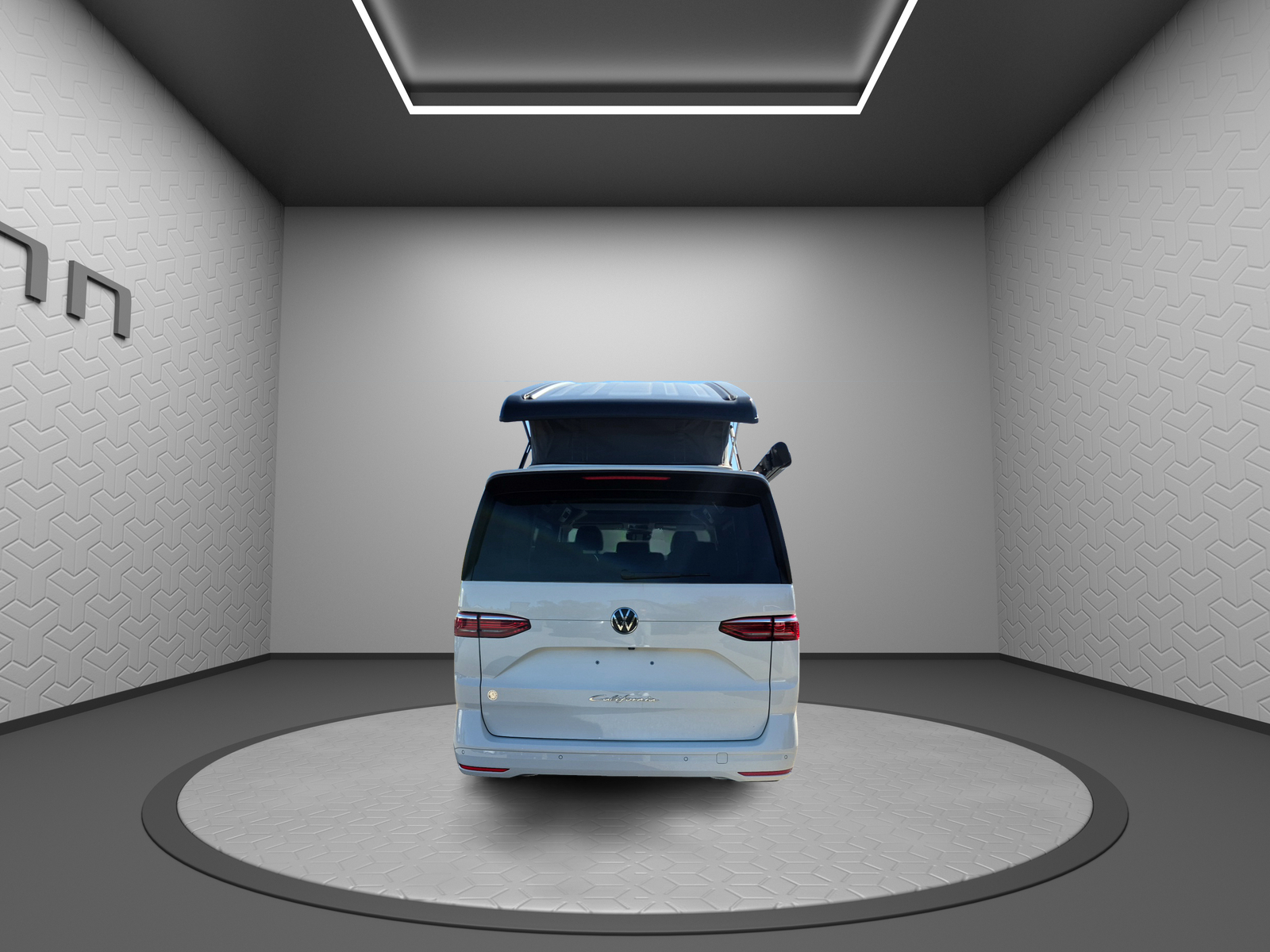 VW California 2.0 TDI Beach Camper-image-4