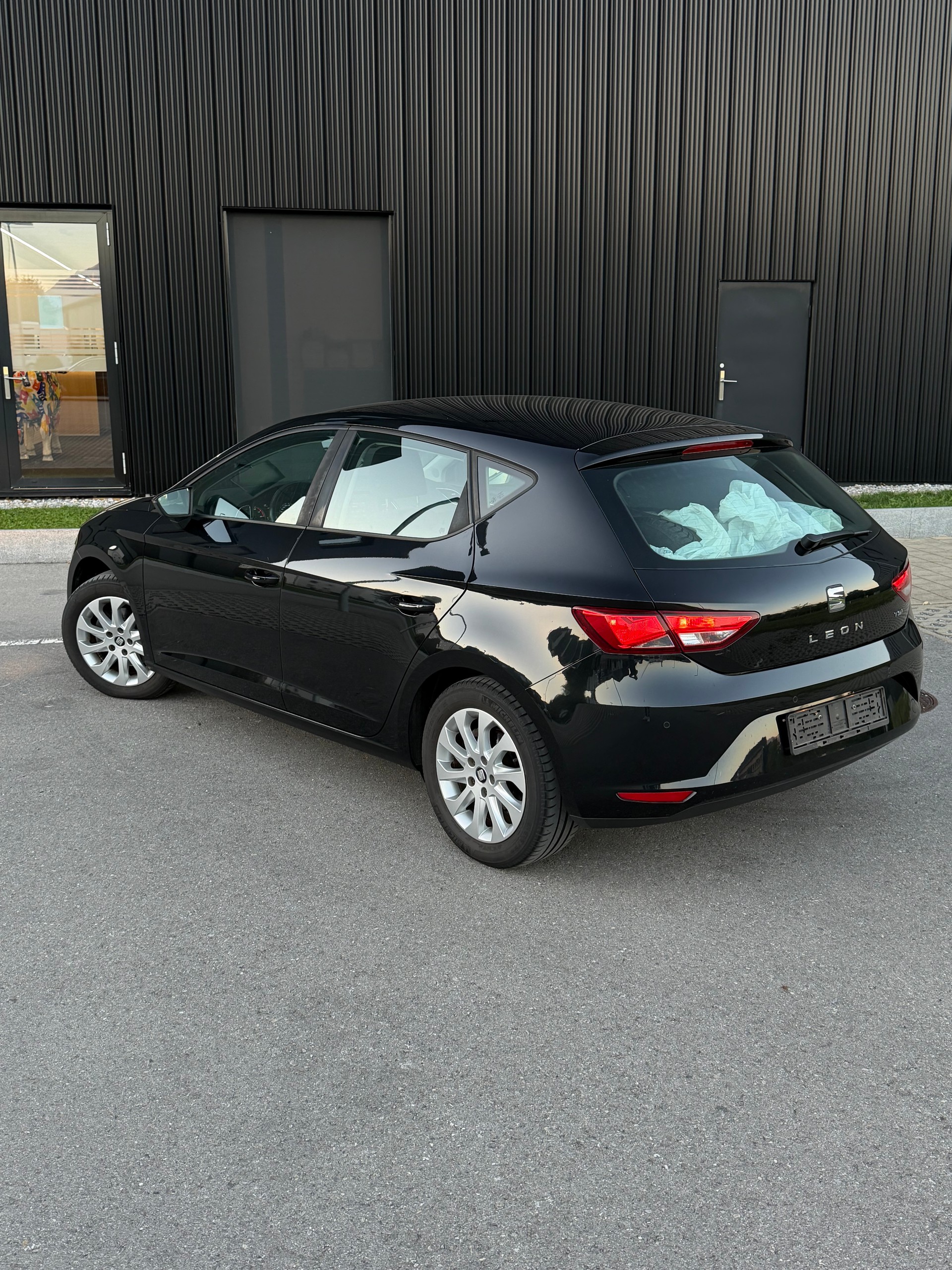 SEAT Leon 1.4 TSI Style-image-15